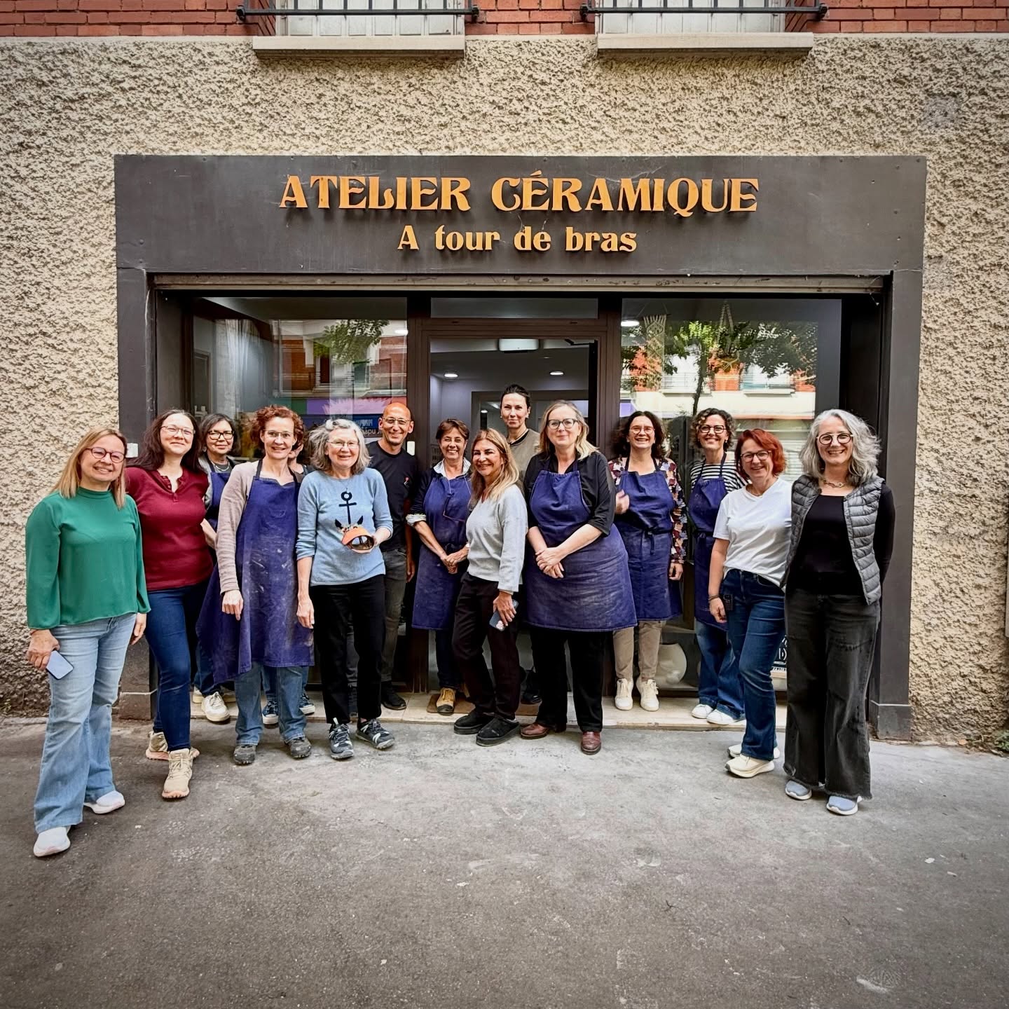 Un très grand merci au maestro de la couleur: Alberto Bustos !
Merci à tous les participants pour ce moment d’apprentissage et de création dans la bonne humeur !