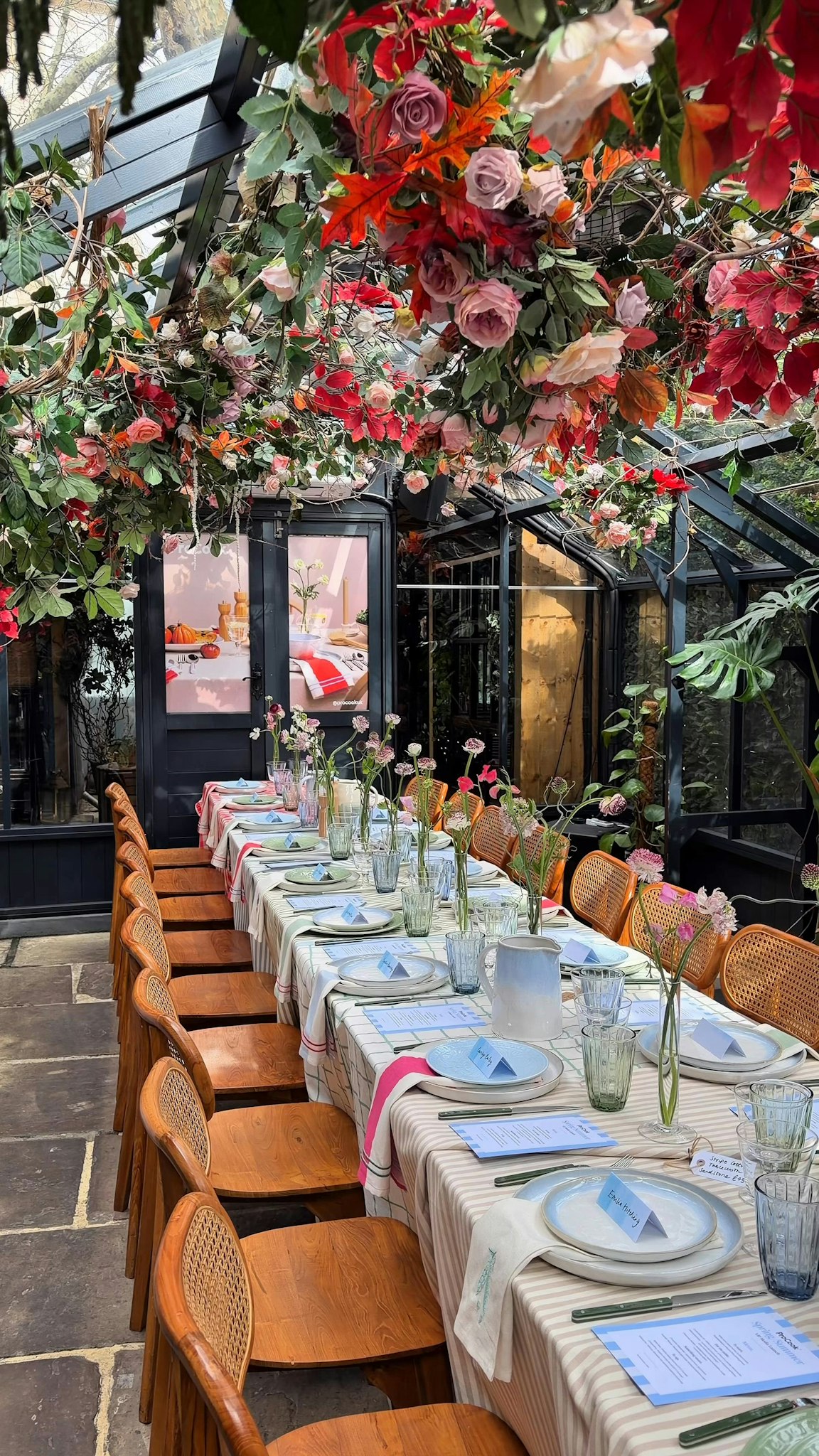 Another look back at @procookuk’s launch of their new Spring/Summer Tableware Collection 🌸 - a beautiful showcase of how each of our Greenhouses can be transformed into a truly immersive and authentic brand experience. ✨