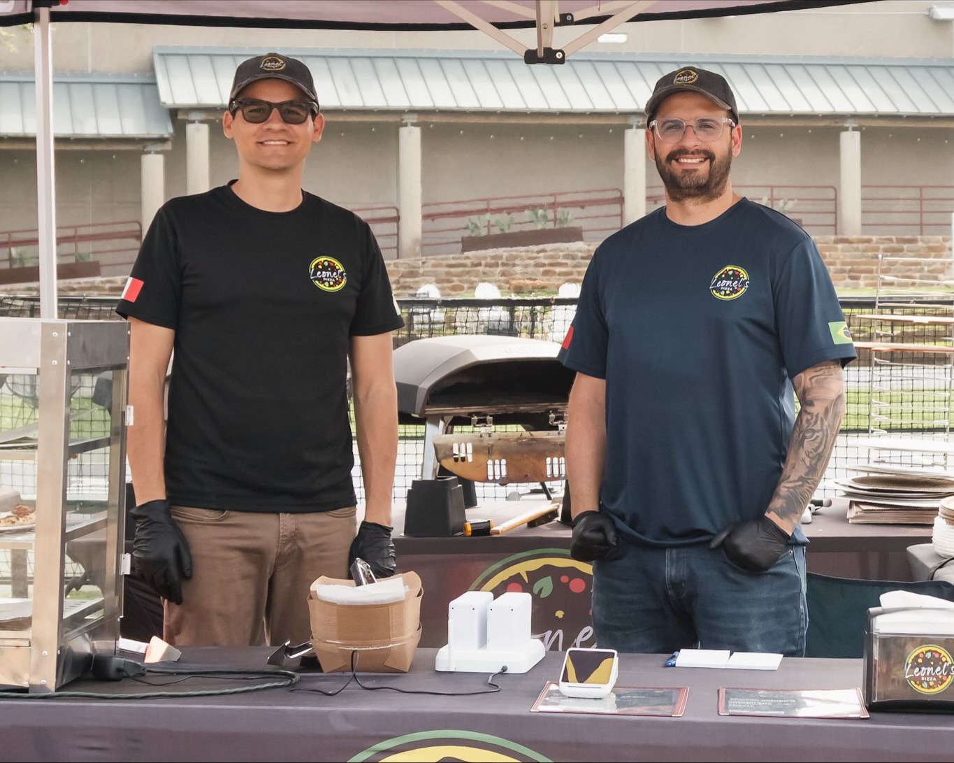What a weekend at the ATX Beach Games! 🏖️🍕
The energy was electric, the competition was fierce, and the pizza was flowing! We had a blast serving up fresh Neapolitan-style pies to everyone who stopped by.
A massive thank you to @joaomgarrido84 and the entire organizing team for having us. It was an honor to be alongside such talented local vendors and musicians who kept the vibes high all weekend long. 🎶✨
To everyone who grabbed a slice, stopped by to chat, or tagged us in your stories—thank you! You’re the reason we love what we do.
Ready to bring the heat to your next event?
👉 Book us at www.leonelspizza.com
Photo Credit: @armvisualmedia
#AustinCatering #ATXFoodie #AustinPizza #NeapolitanPizza #MobilePizzaOven