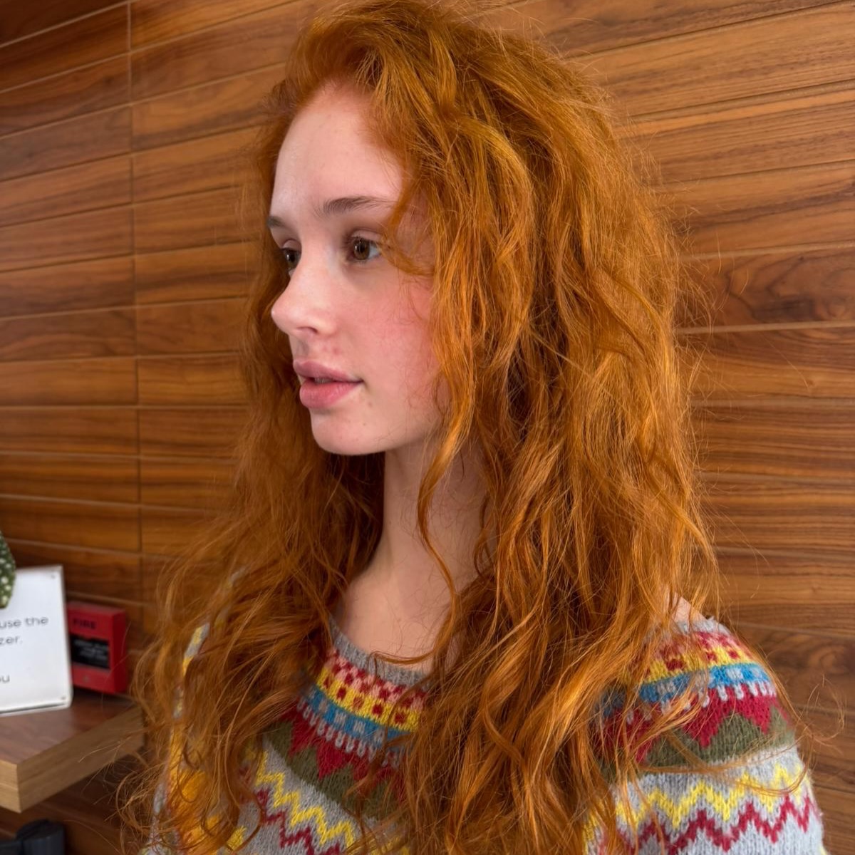 Copper dreams, refreshed ✨
Millie filled in the roots and brought this gorgeous copper tint back to life 💥 rich and vibrant. There’s just something special about red tones. Lovely work Millie!
Back in the salon today after a busy weekend, and still buzzing from seeing all the marathon runners powering through our hometown on Sunday. What a day! 🏃♂️