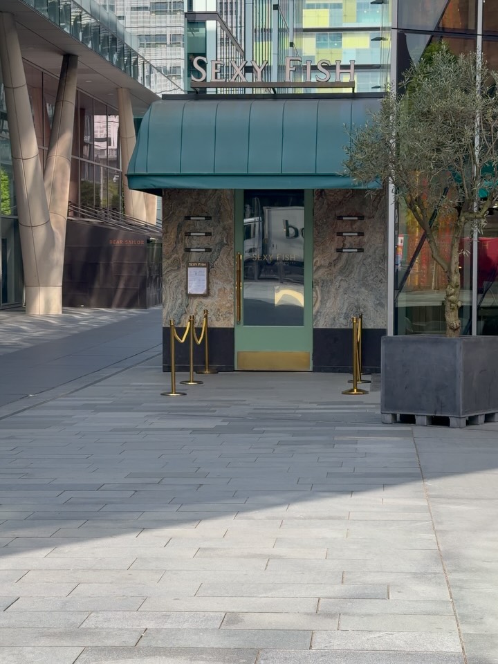 Huge thank you to the Chefs’ Forum @the_chefs_forum for inviting us to the Aussie Lamb & Beef Masterclass @aussiebeefandlambuk at @sexyfish_manchester this afternoon.
An incredible demo followed by a fantastic lunch truly inspiring from start to finish.
Special thanks to the @l20restaurant @hughbaird college students, both front of house and back of house, for their hard work and professionalism. Always great to see the next generation coming through!