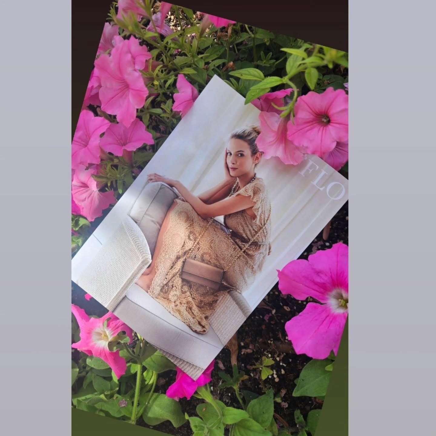 Mon Sac COCO
IT ' S SPRING AT B FLO 'S
In my garden my joy is big and I am grateful for being here- in a safe Place where Nature welcomes me
@florence.e.bachofenszekely
#ɴᴀᴛᴜʀᴇʟᴏᴠᴇ #mygarde #coco #clutchbag #safeplace