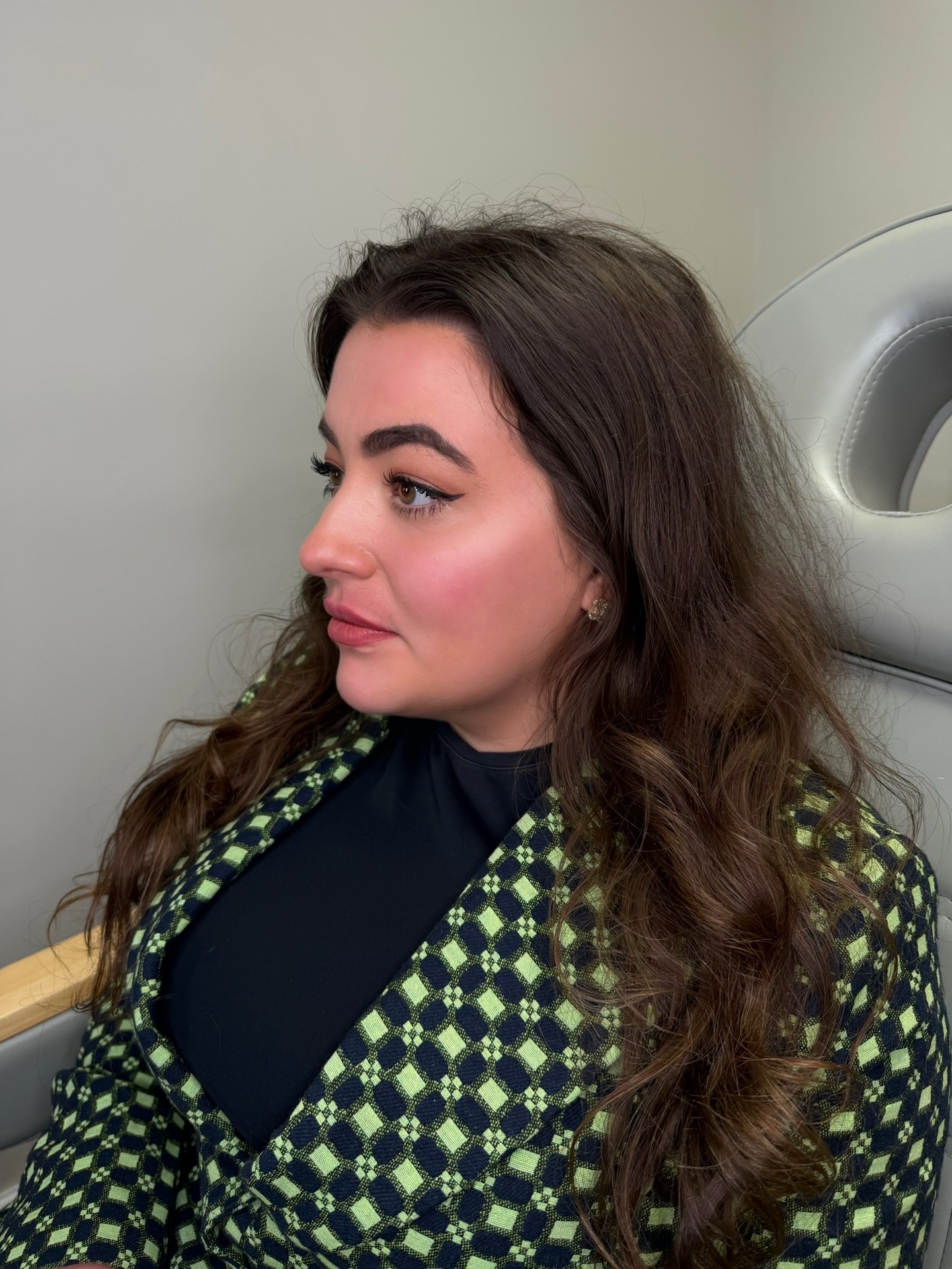 Our Editor put the facial rebalancing trend to the test… and handed over full creative control 👀
Trusting the process, she let @honeyrogers.cosmetics do what she felt was needed to truly balance her features — with subtle chin, cheek and lip filler enhancing her natural structure.
The result? A transformation that speaks for itself.
Swipe to see the before → and see just how powerful refinement over reinvention can be.
Read more now in our Spring issue of The Life of Luxury, available in @whsmithofficial and our website.
#TheLifeOfLuxury #FacialRebalancing #AestheticTreatment #SubtleEnhancements #NaturalAesthetics