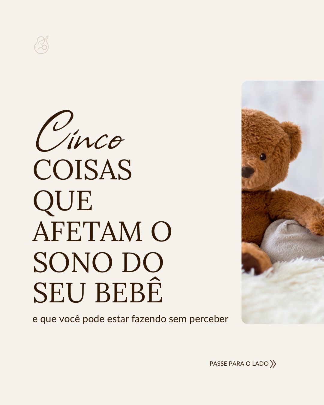 Existem coisas que afetam o sono do bebê
e que muitas vezes fazemos sem perceber o impacto que têm ao longo da noite.
Pequenos detalhes do dia a dia podem deixar o sono mais leve
e aumentar os despertares entre os ciclos.
Na maioria das vezes, o problema não é o bebê.
É o caminho até o sono que precisa de ajuste.
Arraste para o lado e veja o que pode estar influenciando as noites por aí — e por onde começar a reorganizar o sono do seu bebê hoje.
Se você quer entender o que o sono do seu bebê está tentando comunicar
e começar a construir noites mais tranquilas com mais clareza e segurança,
o primeiro passo está no link da bio.