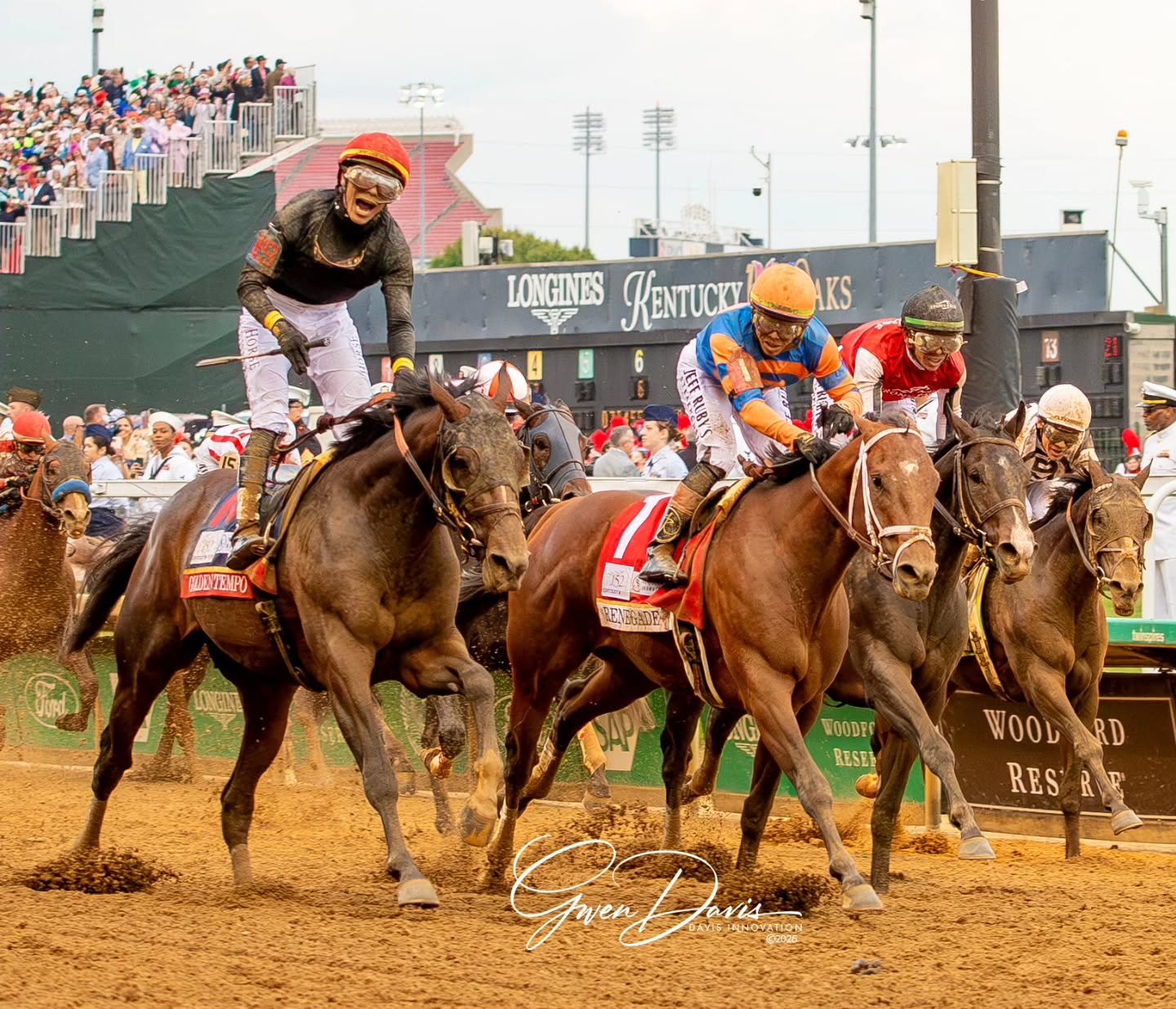 Golden Tempo. What a race. 🌹🌹🌹
#KentuckyDerby