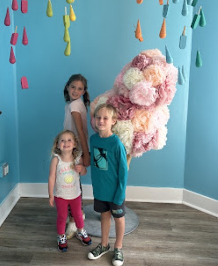 "Great ice cream and atmosphere… local gem!"
Thanks for the 5 star review Randy!