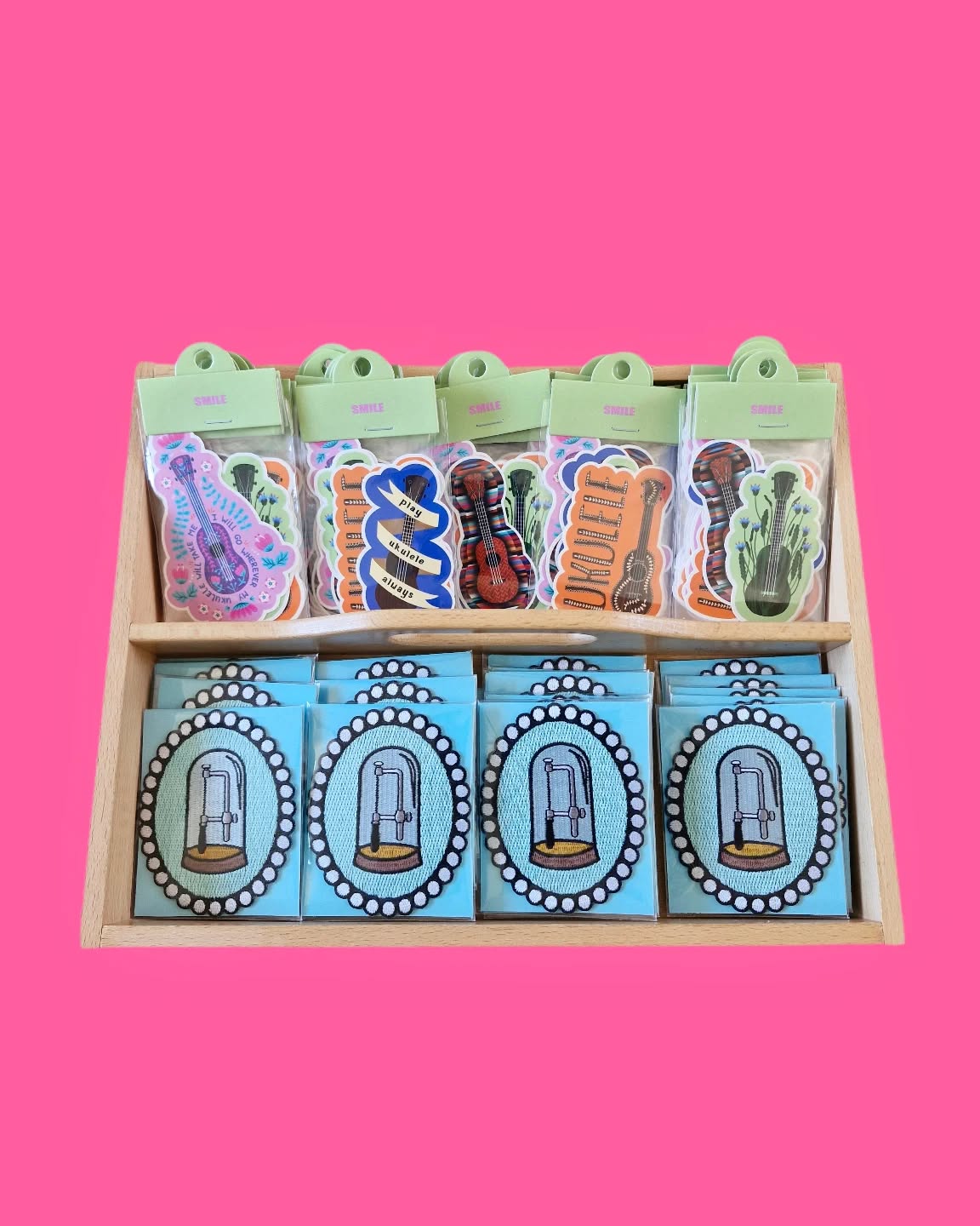 Stickers and patches ready for the @maker_faire_delft!
#patchgame #stickercollection #ukulele #jewellerytools #goldsmith