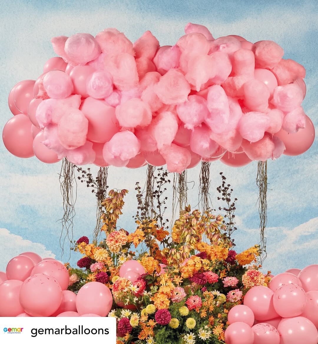 𝐌𝐚𝐲 - 𝐂𝐨𝐭𝐭𝐨𝐧 𝐂𝐚𝐧𝐝𝐲 🍬
Sweetness made visible, softness takes shape, a vision spun from joy, where spirits rise and life tastes amazing 💖
A playful composition where balloon design becomes lightness, texture and colour, inspired by the delicate world of cotton candy 🍭
Crafted with Gemar balloons, this scene explores soft volumes, pastel tones and airy structures, transforming simple materials into a joyful visual experience 💕
Swipe through to discover the materials, techniques and the artist behind this creation 💫
Lift, Bloom and Shine ✨