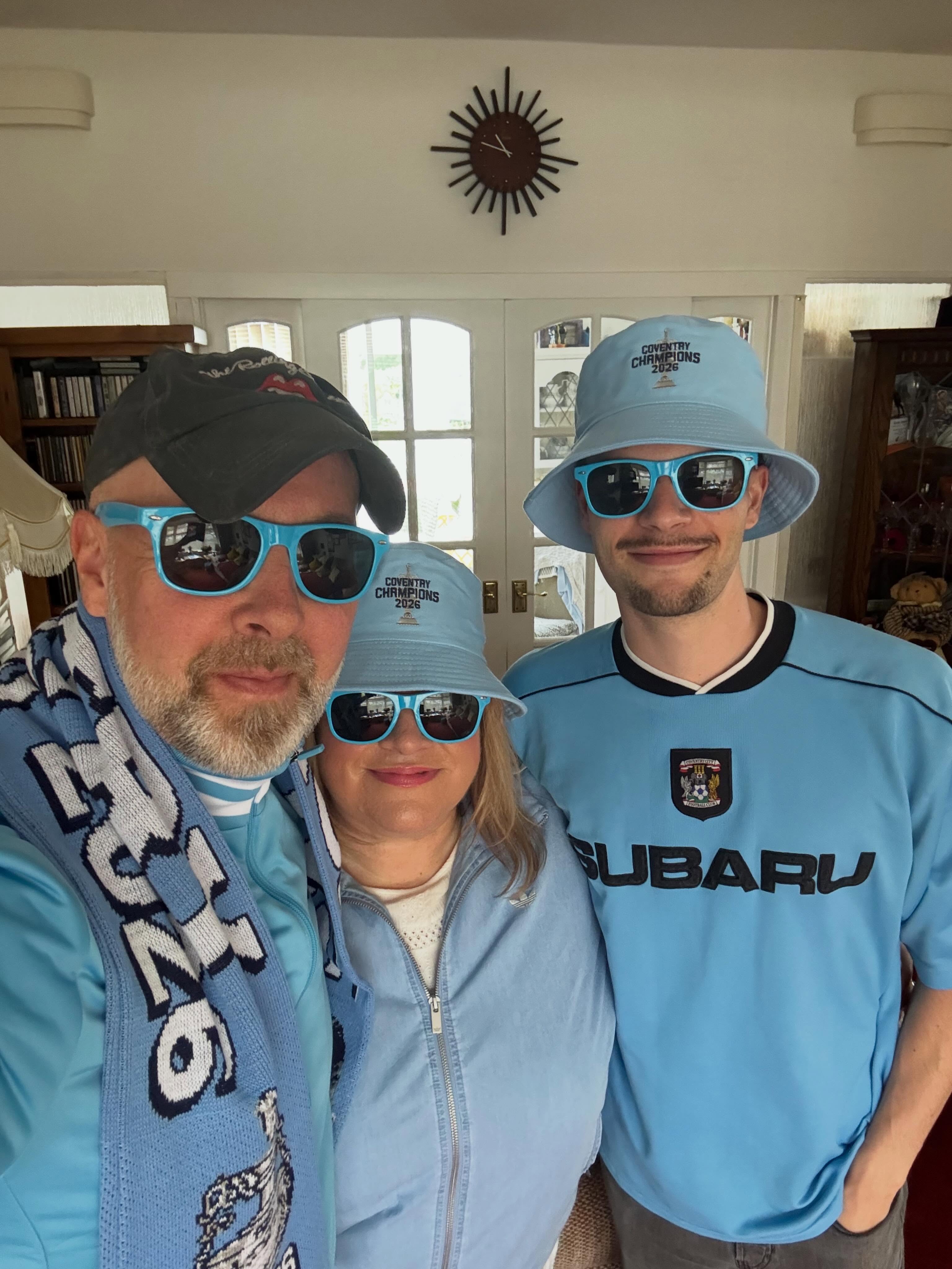 Ready for the parade ⚽️⚽️⚽️⚽️⚽️ #pusb