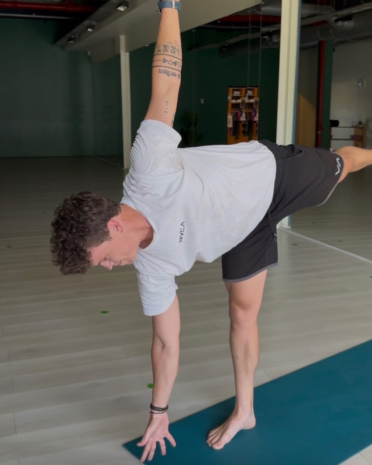 NEW! Hot Hatha with Kyle on Wednesday mornings! π
Kyle is stepping into the NEW Wednesday 9am Hot Hatha slot starting 29 April, bringing a focused and intentional approach to the practice. πͺ
Expect a structured class that blends strength, mobility and breath β designed to build both physical and mental capacity.
A grounded yet challenging practice to support you in moving with more awareness and control. β¨π
#yoyoga #yogasouthafrica #yoyogacommunity
