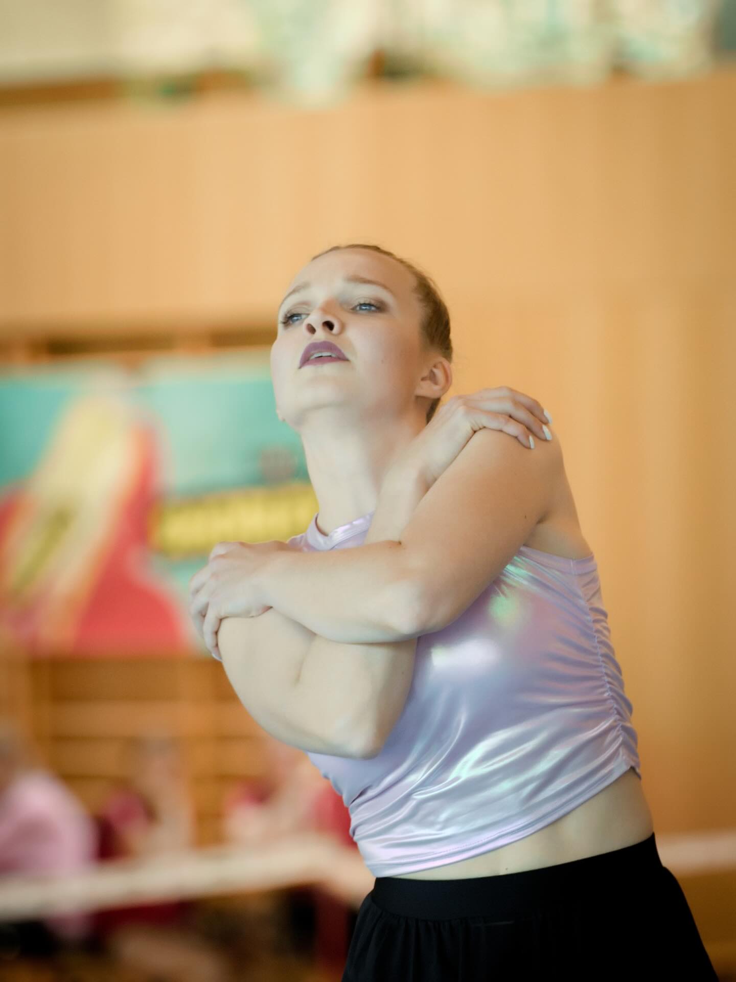 Saisonstart geglückt!🤩👯♀️
Am Rocco-Cup hend mir dörfe id Saison starte! Es isch en glungene Wettkampf mit folgende Resultat gsii:
Gymnastik:
🥇 Paar Celine und Patrizia mit 9.88
🥈 Einzel Patrizia mit 9.83
Aerobic:
🥇 Paar Sina und Patrizia mit 9.71
Mir sind unfassbar stolz und freued üs bereits scho uf dä Leubergcup!🥳
#roccocup#saisonstart#sieg#paar#stvsommeri