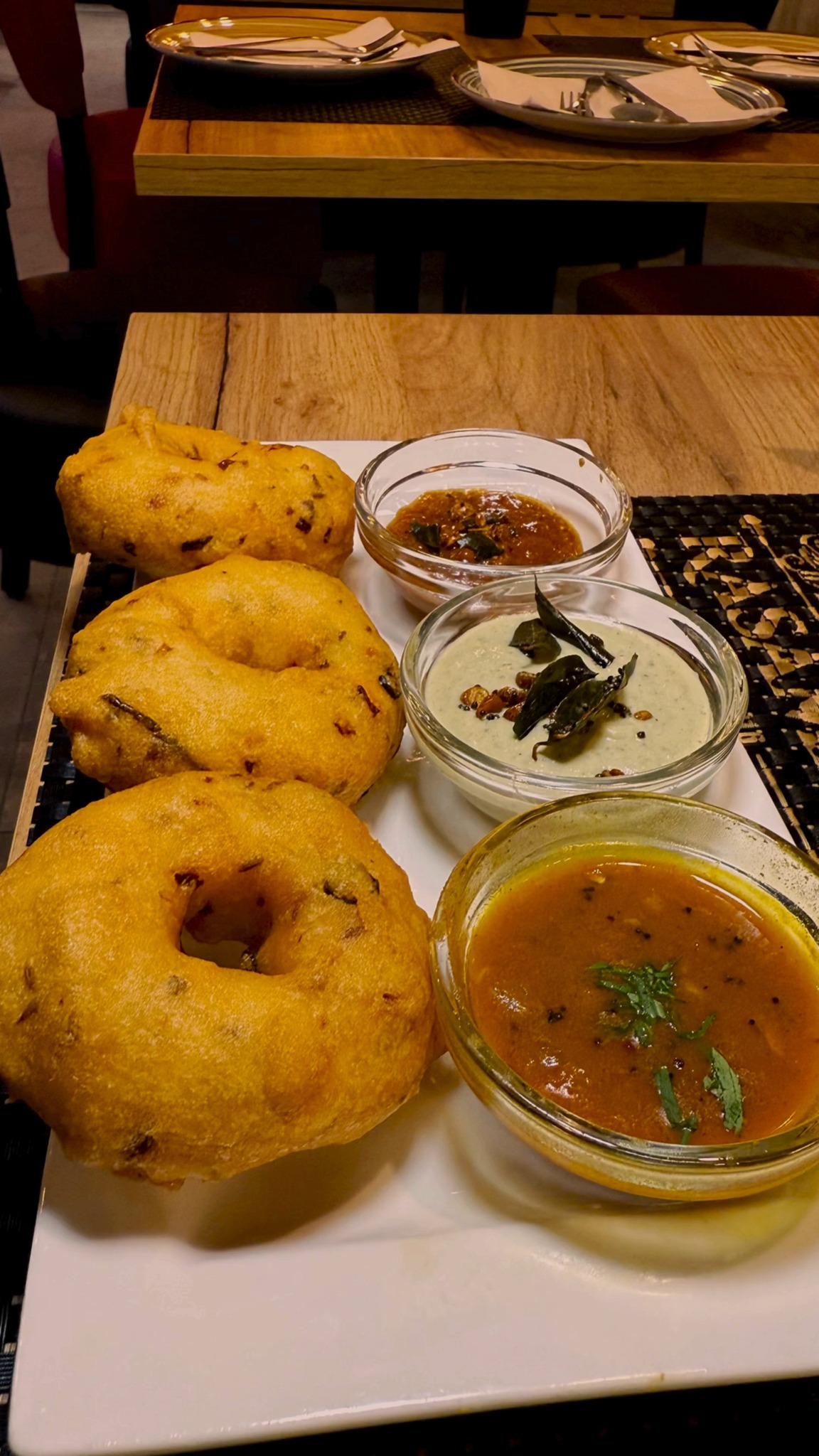 Neem je smaakpapillen mee op culinaire reis naar Zuid-India 🌴🔥
Van crispy dosa tot rijke, smaakvolle biryani… elk gerecht vertelt een verhaal 🍛✨
En je hebt geen vliegticket nodig!
📍 Traverse 5, 1315 TJ Almere
📍 Bleekweg 67, 5611 EZ Eindhoven
__
Take your tastebuds on a culinary journey to South India 🌴🔥
From crispy dosa to rich, flavorful biryani… every dish tells a story 🍛✨
And you don't even need a plainticket!
📍 Traverse 5, 1315 TJ Almere
📍 Bleekweg 67, 5611 EZ Eindhoven
#foodreview #almere #eindhoven #indianfood #asainfood #hotspot #indianrestaurant #datenight #foodspots #eindhovenfood #eetnou #halal