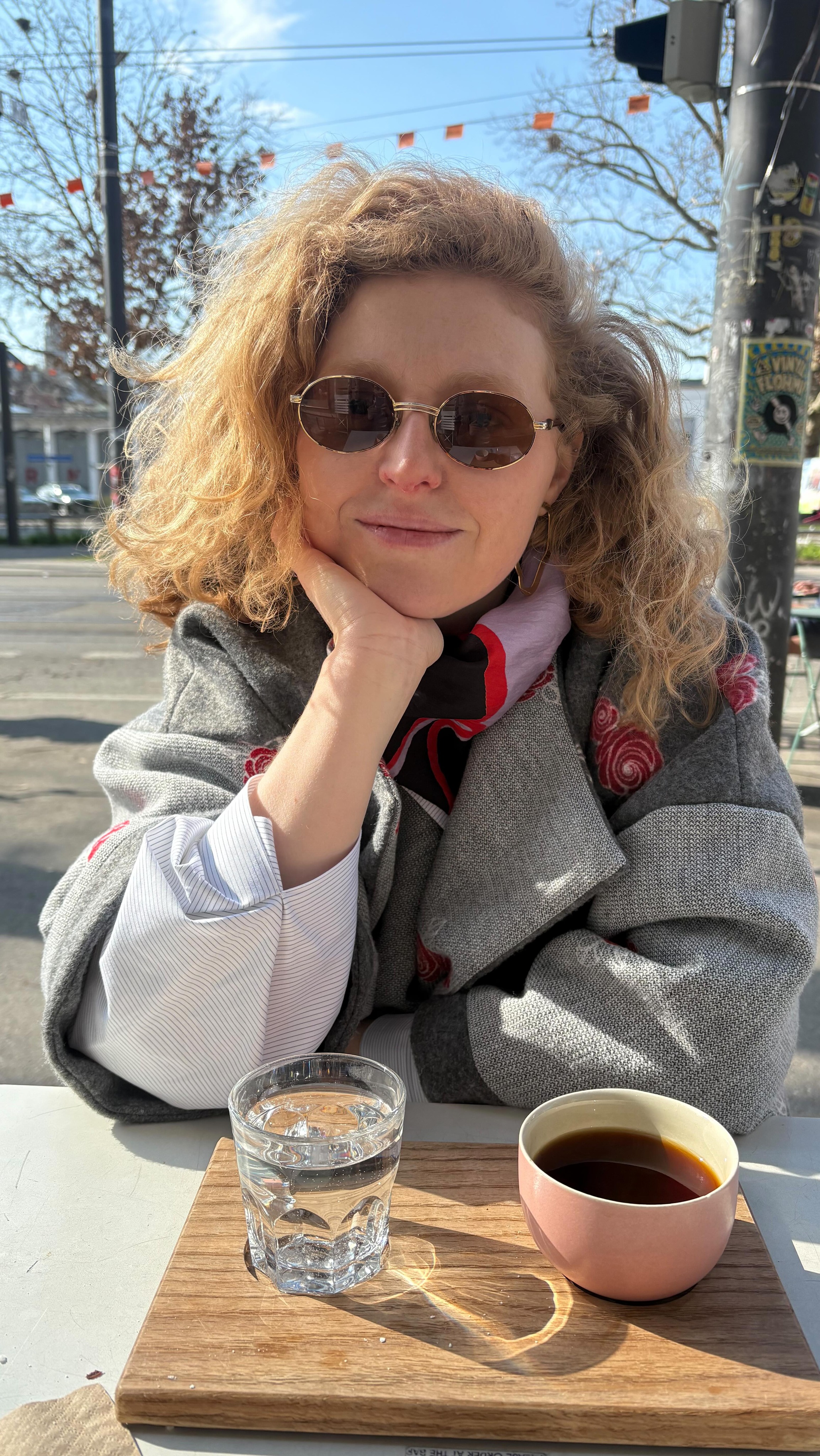 Ma tenue infaillible quand je n’ai pas le temps et que je suis dans le jus !
Et vous, c’est quoi votre tenue qui sauve vos matins pressés 😉 ?
#atelierpiny #madeingeneva #vetementfemme #matinpressé #tenueinfaillible