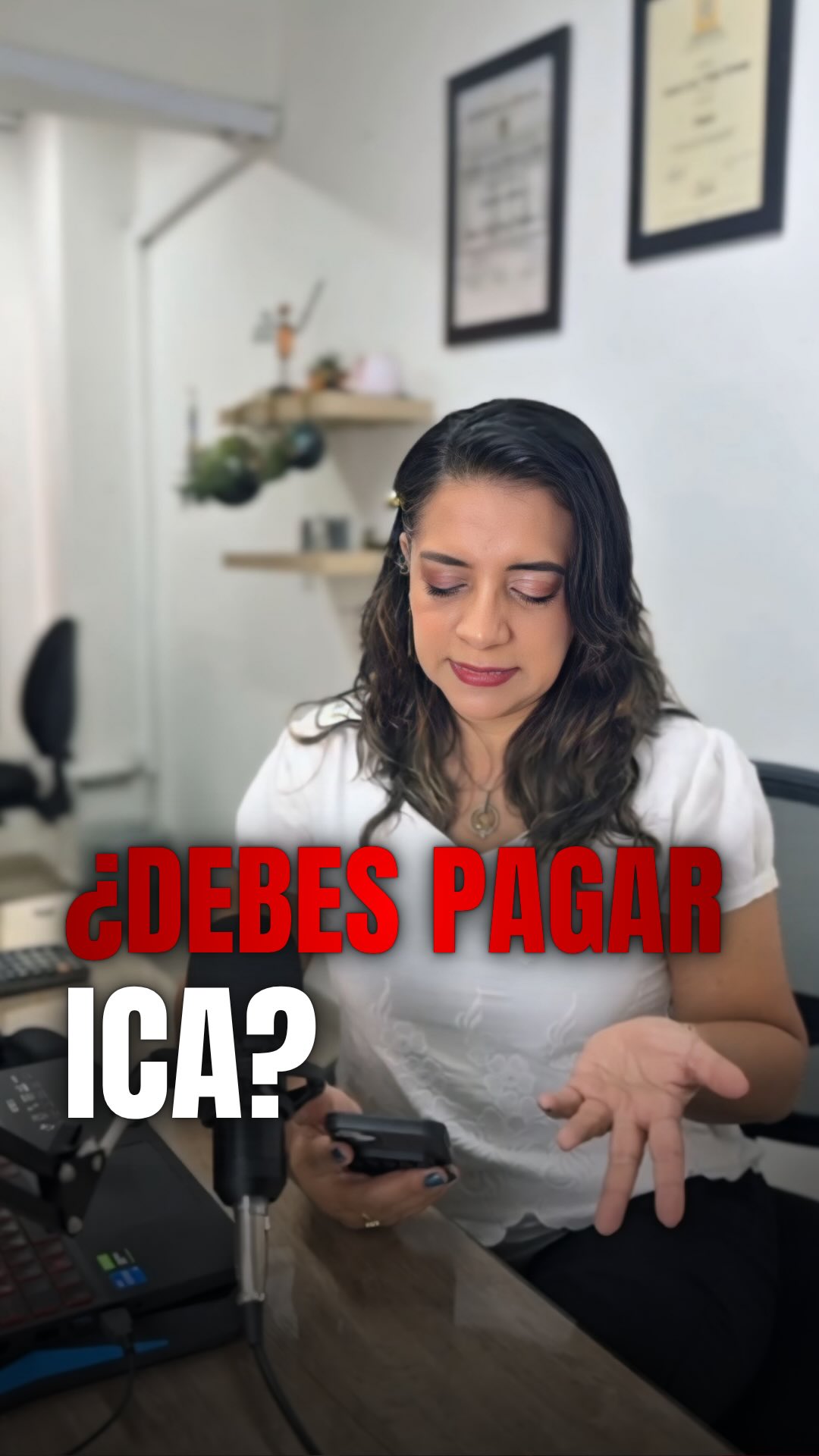 Muchos creen que el ICA se revisa después… cuando el negocio crece.
Pero no siempre es así.
💡 Tu responsabilidad puede comenzar desde que inicias actividades económicas gravadas, y no entender eso desde el principio puede traerte errores, sanciones o costos innecesarios.
Lo importante no es solo cumplir…
es entender cuándo te aplica, cómo funciona y cómo gestionarlo estratégicamente.
Porque en temas tributarios, el problema no suele ser pagar…
es enterarte tarde.
💬 Te hago una pregunta:
¿Ya revisaste si tu actividad podría generar obligación de ICA?
Te leo en comentarios 👇
#ica #colombia #emprendedor #municipios #contador