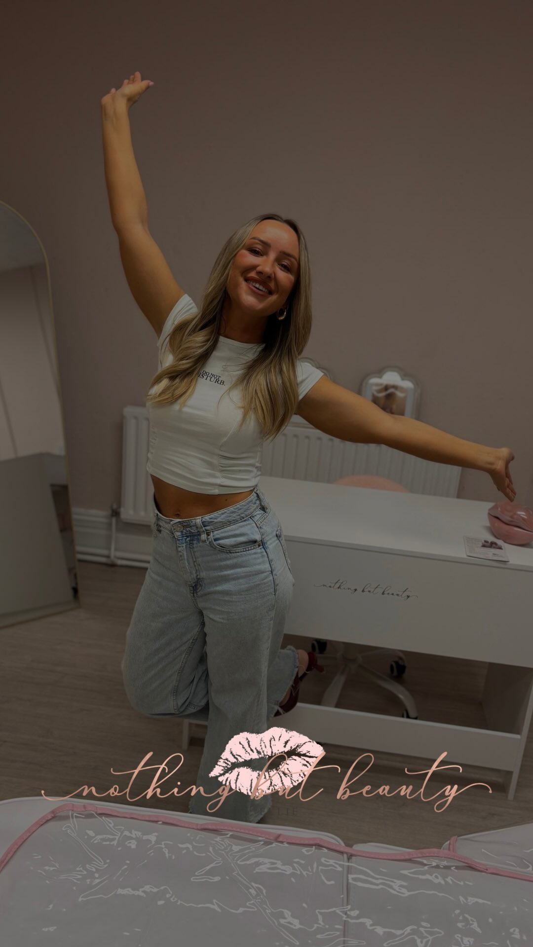🤍TRAINING ROOM🤍
I can finally say… our training room is officially up and running 🤍
I’m so incredibly grateful for all the support from my friends and customers throughout this whole process. A huge thank you to my dad and my partner for helping me get this room ready in time - I truly couldn’t have done this without you. I was honestly so scared to take this next step, but your support gave me the confidence to go for it.
We are fully booked for our first month open, which I still can’t believe 🥹 I really thought this next chapter would take time to build, and while it still will, thank you to everyone who has already chosen us to teach you. This is a new chapter in beauty that I absolutely love.
We still have some availability for June, so if you’re interested please send us a message. We also now have a waitlist to contact 💌
Love, love, love to everyone who has chosen us to teach you and trusted us with your treatments. It means the world 🤍
#ashtead #ashteadsalon #surrey #ashteadvillage #trainingacademy