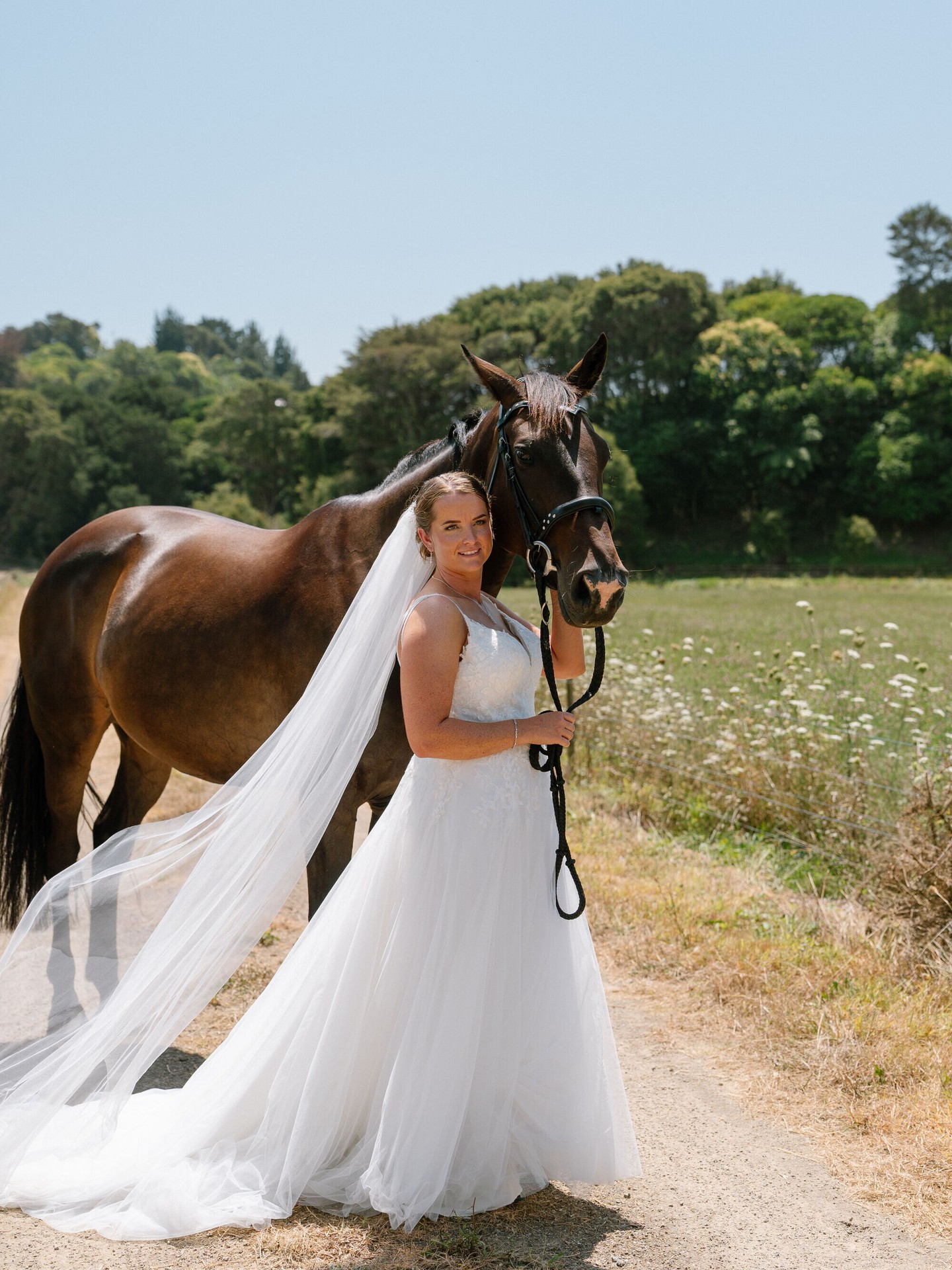 The most beautiful soul inside and out 🤍 Such a graceful, down-to-earth bride and an absolute joy to work with from the very beginning. Thank you for trusting me to be part of your stunning wedding day.
#MakeupArtistWhakatane #SprayTanRotorua
