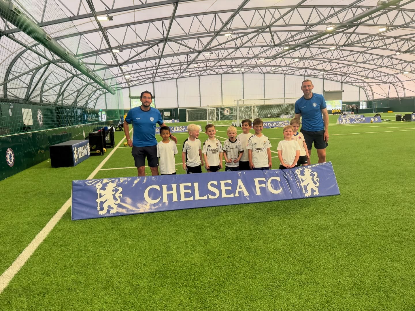 What a great experience for this group who were invited down to the Chelsea FC U6 Festival 🤩⚽️
Their first experience in structured matches together and they applied themselves so well against some really strong opposition 👏🏻
This group have come through our Saturday Soccer School programme and will represent our partner club @cobhamfc next season in the U7 age group 🙌🏼
Really looking forward to watching them grow and progress 😎