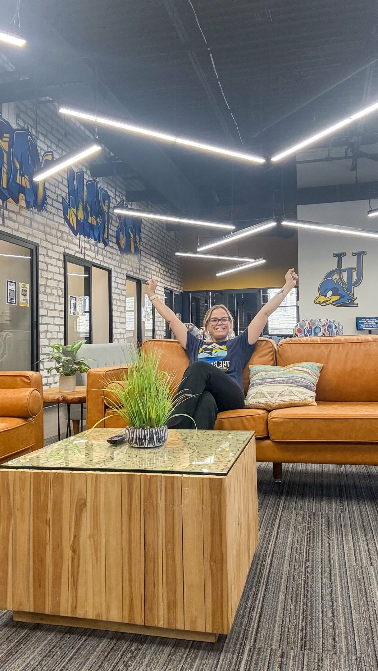 Finals prep just got easier. 📈
The study lounge is officially open weekends starting now through the end of finals!
See you there! 💻☕️
#CollegeTownCommunities #LiveWithin #TheRailYard #UDel