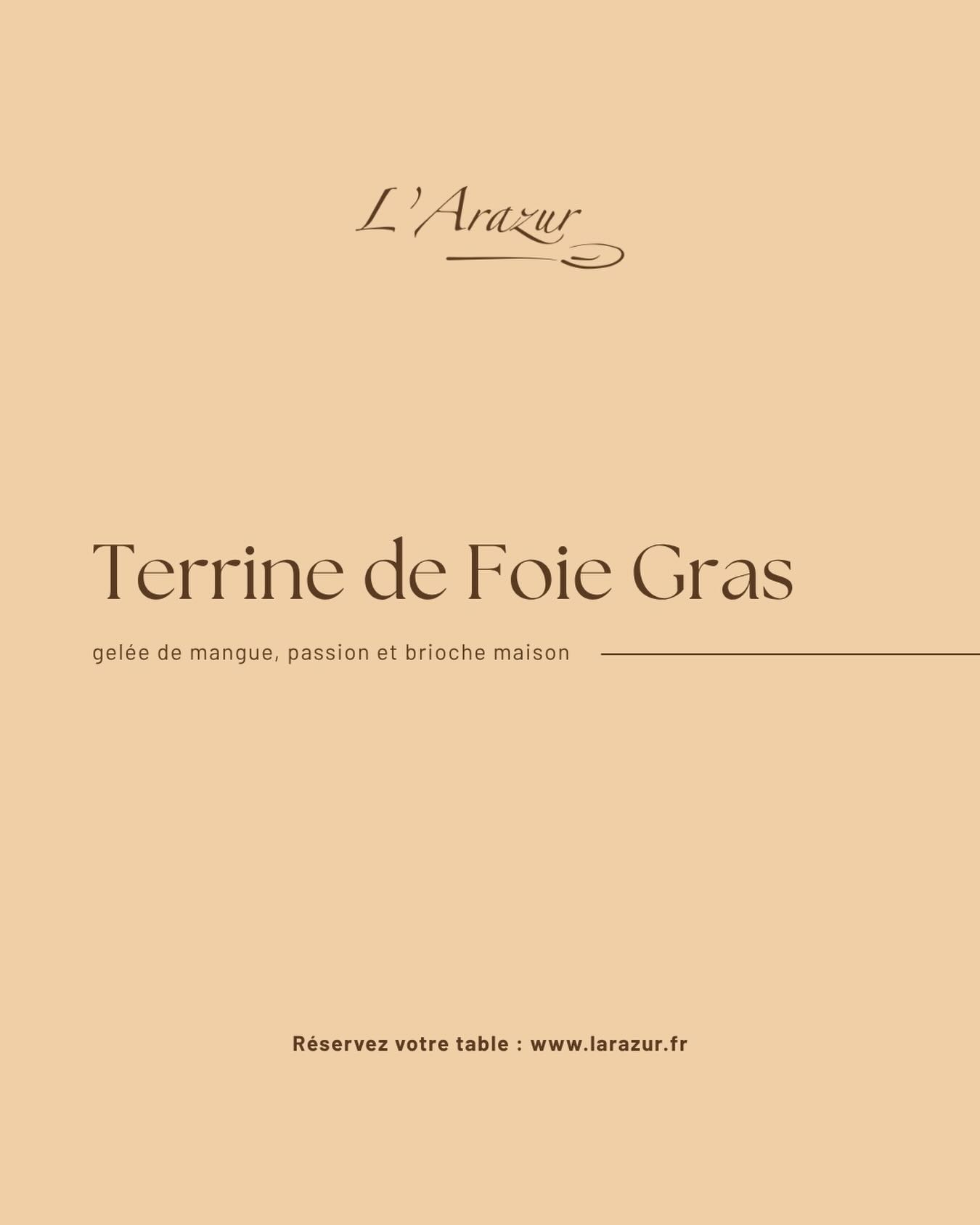 Foie gras, mangue, passion et brioche maison : une entrée tout en équilibre entre douceur, élégance et caractère 🥭
‣ Réservez votre table sur www.larazur.fr