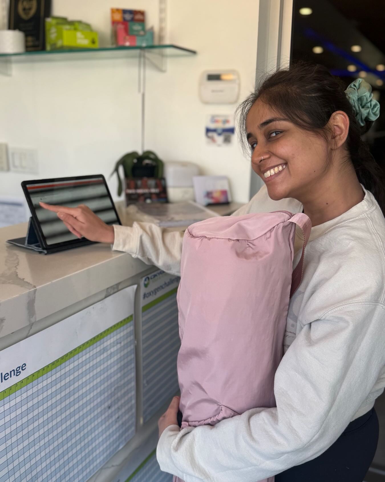 Mid week reminder! Make sure to use the self check in at the front desk to avoid getting those automatic “we’re sorry we missed you!” emails ✌🏼
