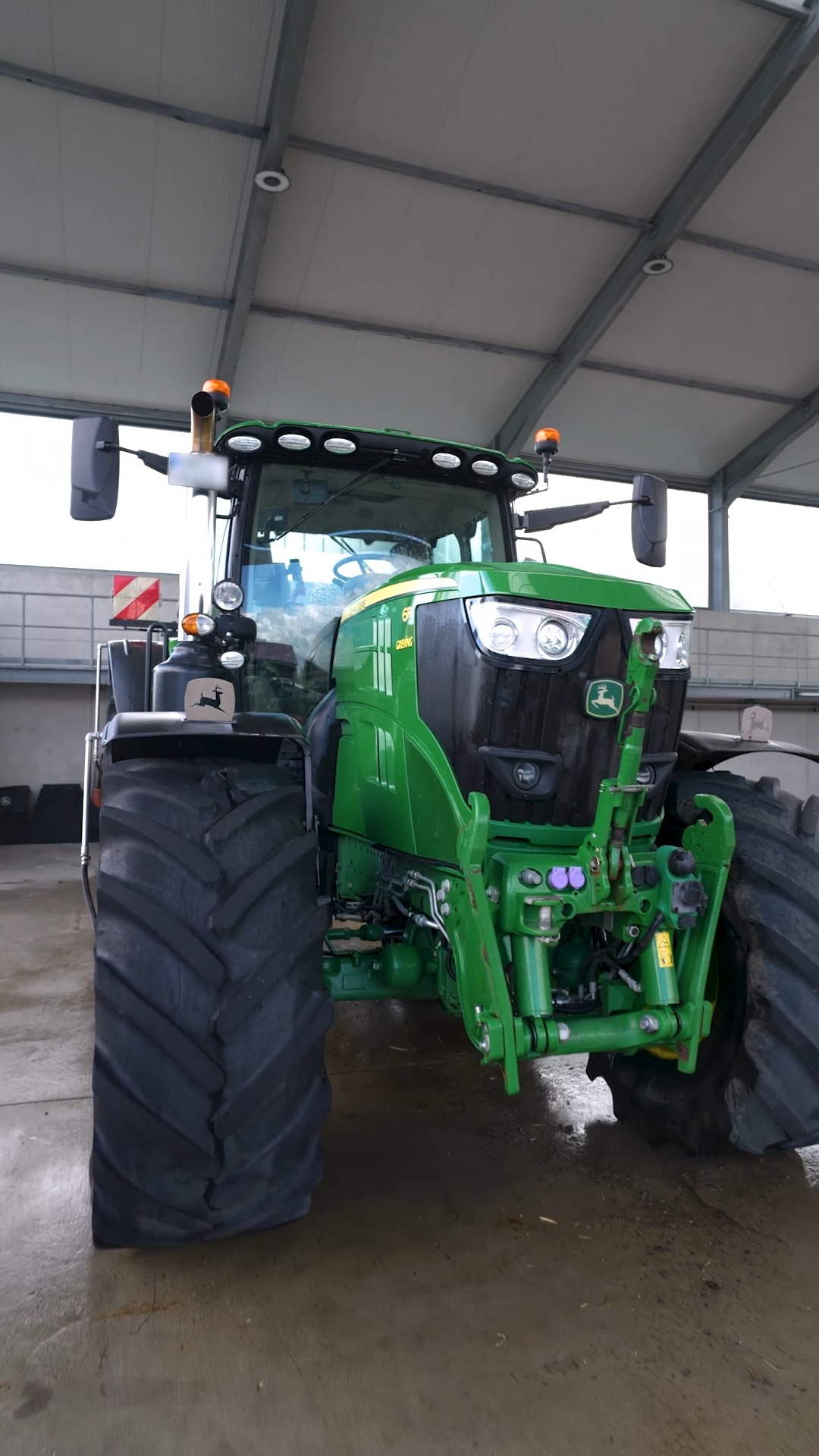 Nii, peseme traktori sinu jaoks puhtaks ja hõikame - kutsu traktor demosse🚜Demotamiseks on s....