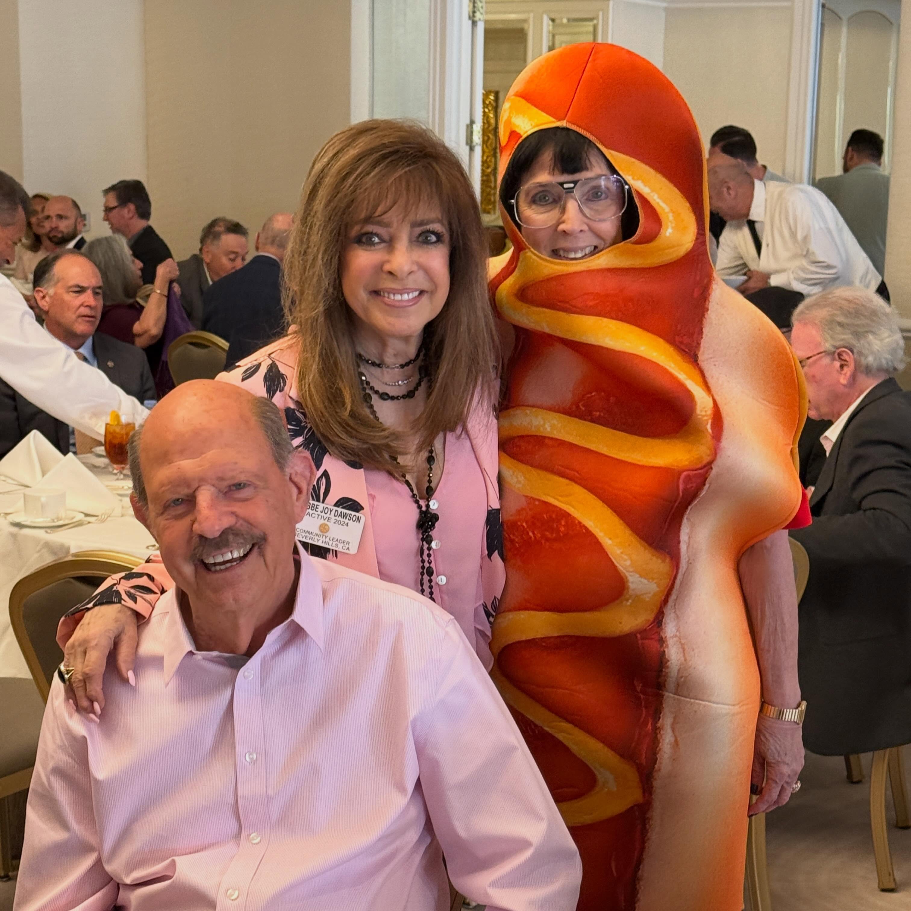 Rotary Monday✨Double Edition: Rotary guest speakers really do represent a wide variety of industries and interests.
Last week we had the pleasure of hearing the story of the iconic Pink’s Hotdogs directly from Richard Pink, son of the 1939 founders of this iconic Hollywood landmark!
The week prior, Dr. Allison Shultz, Associate Curator of the Ornithology Department at the Natural History Museum of Los Angeles County, was gracious enough to spend time explaining how her research explores the evolution of bird diversity. We also awarded grant money to The Harmony Project, one of the many wonderful organizations we support.
