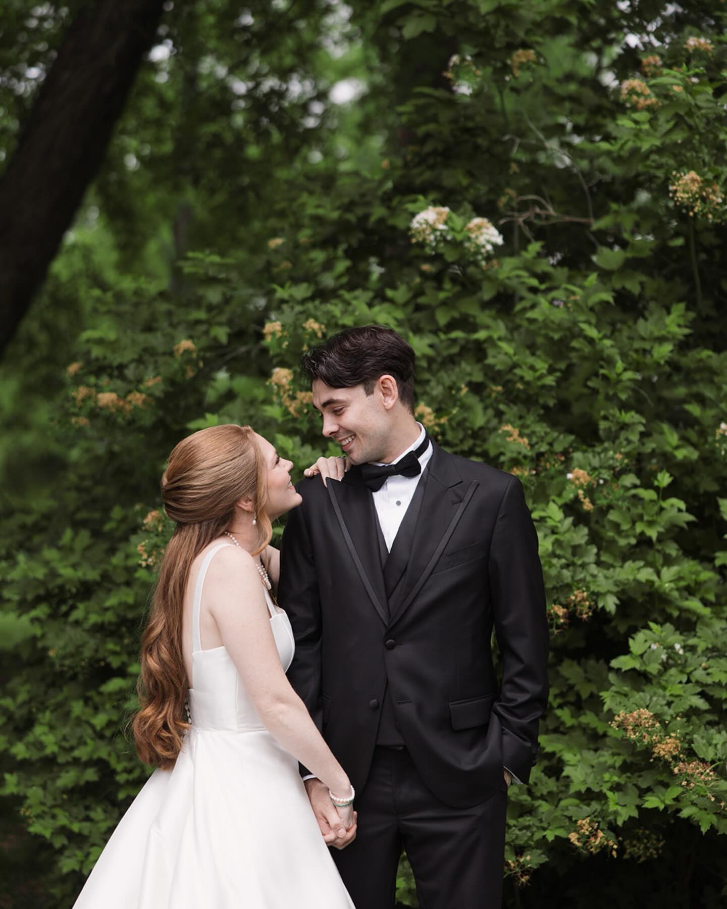 Sneak peeks of August and Austin 🥹 these two Disney lovers were a dream to get married ✨