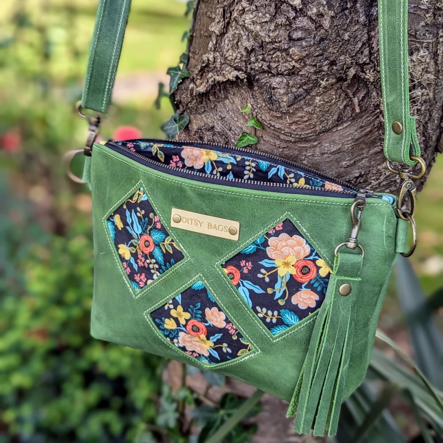 Ditsy Bags is the brainchild of Kirsty Huddlestone, creator, artist and lover of all things fabricky! Started in sunny Southern California more than 10 years ago, and reinvented in my UK home 6 years ago, I take my passion for sewing and merge it with my love of originality, quality and a little bit of wow factor. I believe in authenticity; that bag that catches the eye when you walk down the street. A pop of colour, and a flourish of nostalgia. In a World where everything is the same, I bring bold designs to the forefront of the artisan shop window. Every item I make is designed from scratch. A university degree in fashion and textiles, plus a lot of time on my hands in California, led me to create a business model which is really not a model at all, and where anything is possible. Follow along for more about my journey.
@theopaphitis #sbs #smallbusinesssunday