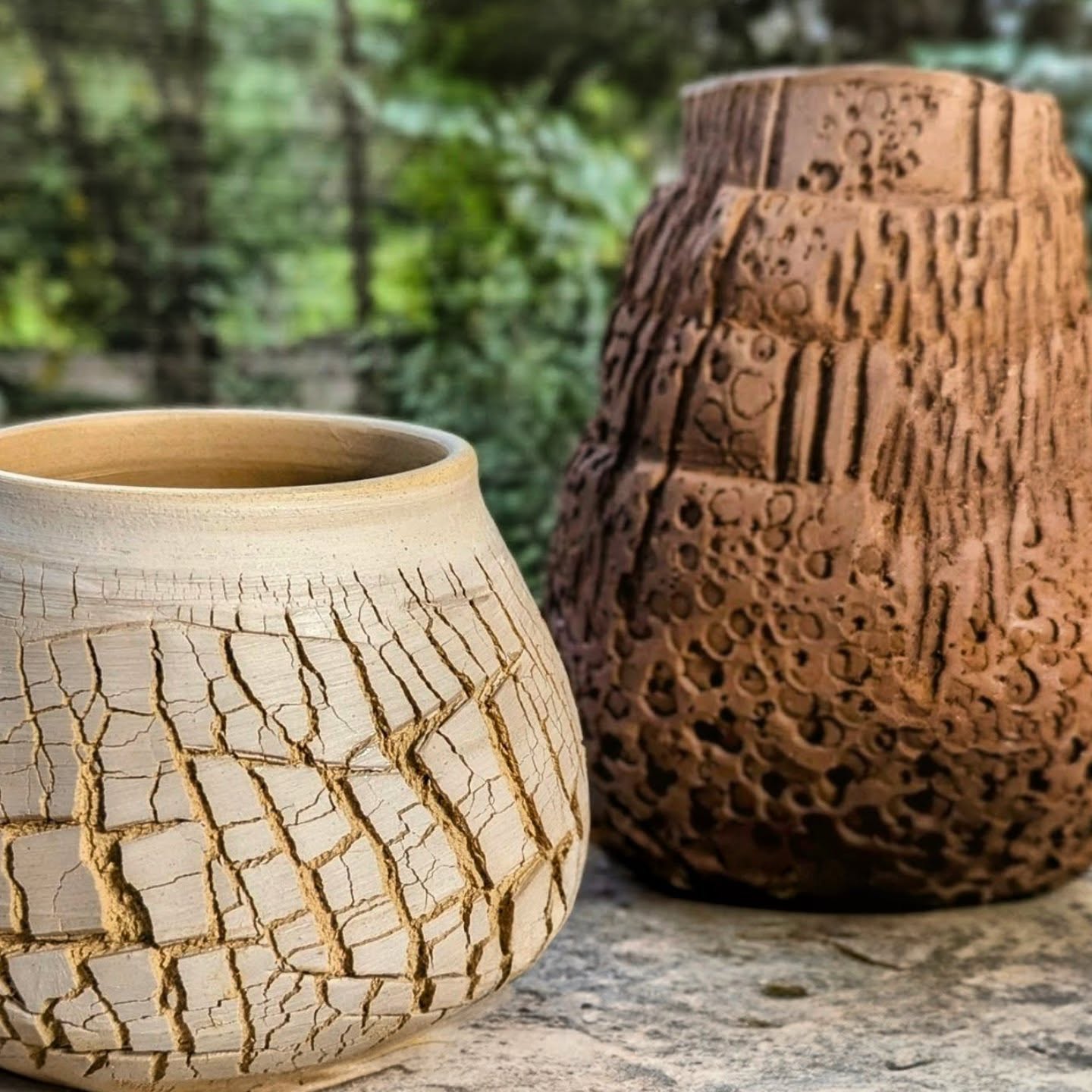 Texture addict. 😁🧡
Different clays - different processes - individual characters revealed through surface finish.
..
#contemporaryceramics #clayartist #australianceramics #sunshinecoastart #openstudios