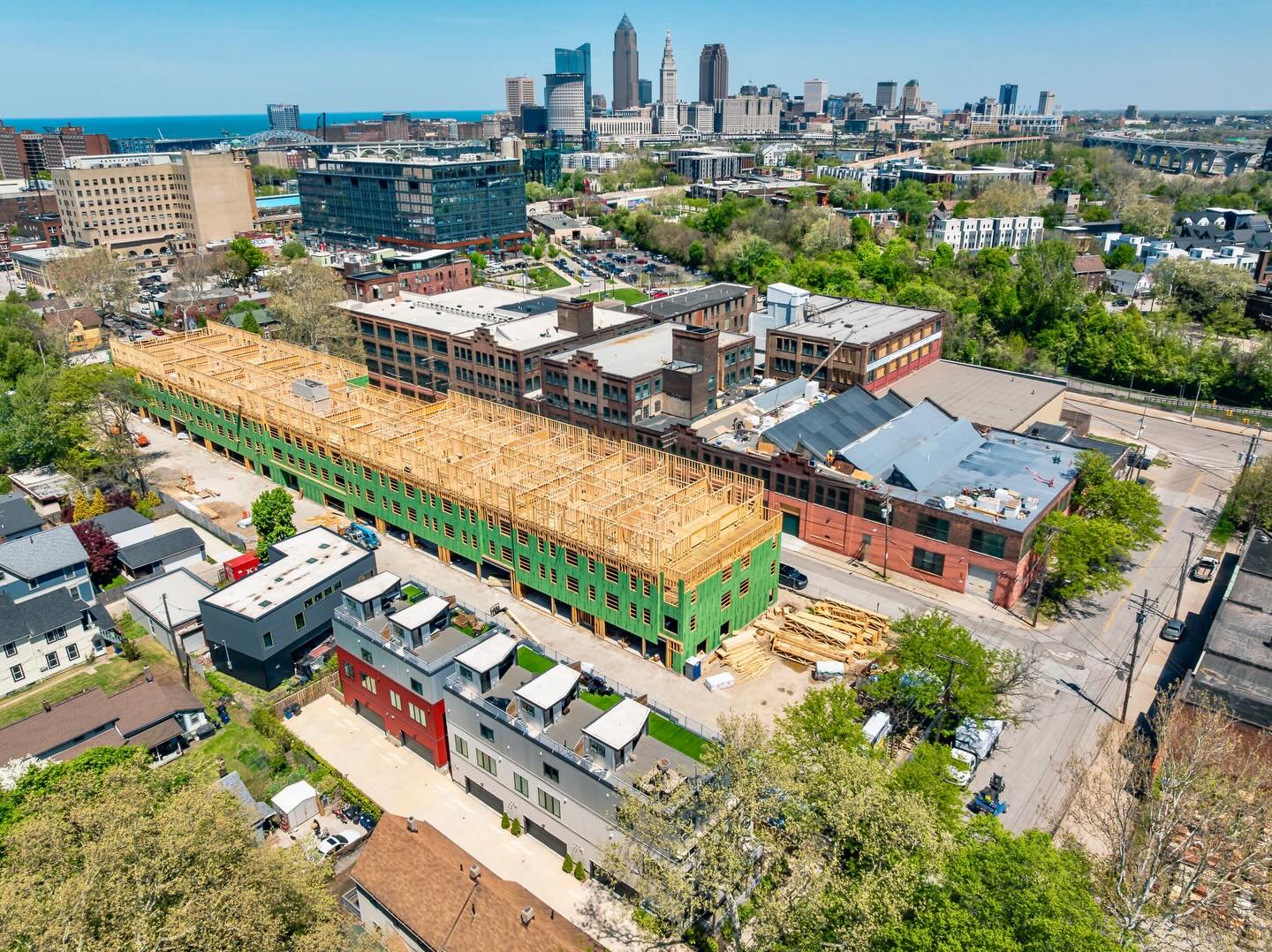 The W26th Street Apartments have officially gone vertical, and we are making a mark on the Ohio City skyline!
The rough framing package is wrapping up, and this project is hitting its stride! #workinprogress #CLE