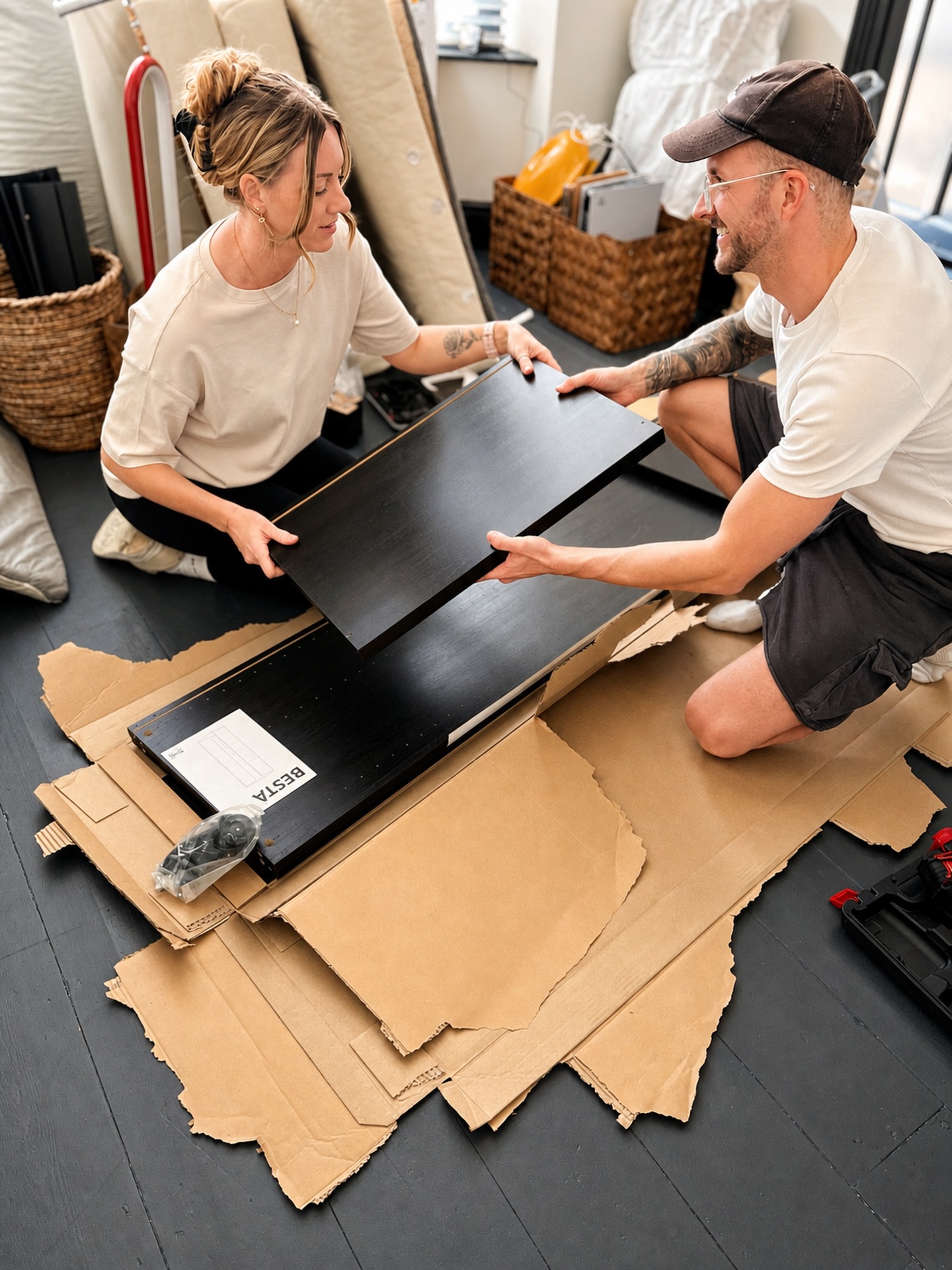 Moving house is categorically one of the most stressful things you’ll ever do in your lifetime.
It’s not just packing boxes…
It’s the logistics, the decisions, the timings, the unexpected delays, the mental load of trying to hold everything together whilst your entire life is in transition.
There are so many moving parts…and that’s exactly where overwhelm creeps in.
When my brother told me he was moving, I knew straight away — he didn’t need more noise, more lists, or more complexity.
He needed clarity.
So I created a simple, one-page moving home checklist.
Something that covers what actually matters, without overcomplicating the process.
It’s designed to help you:
– stay on track
– reduce decision fatigue
– feel calm, clear, and in control throughout your move
I tested it with him first…and he loved how easy it made everything feel.
Because when the system is simple, the move feels lighter.
If you’re planning a move and want something that actually helps without overwhelming you…
Comment “MOVING” and I’ll send you my free checklist. 🤍
#movinghousechecklist #movinghometips #movinghouseuk #declutterbeforemoving #homeorganisationtips