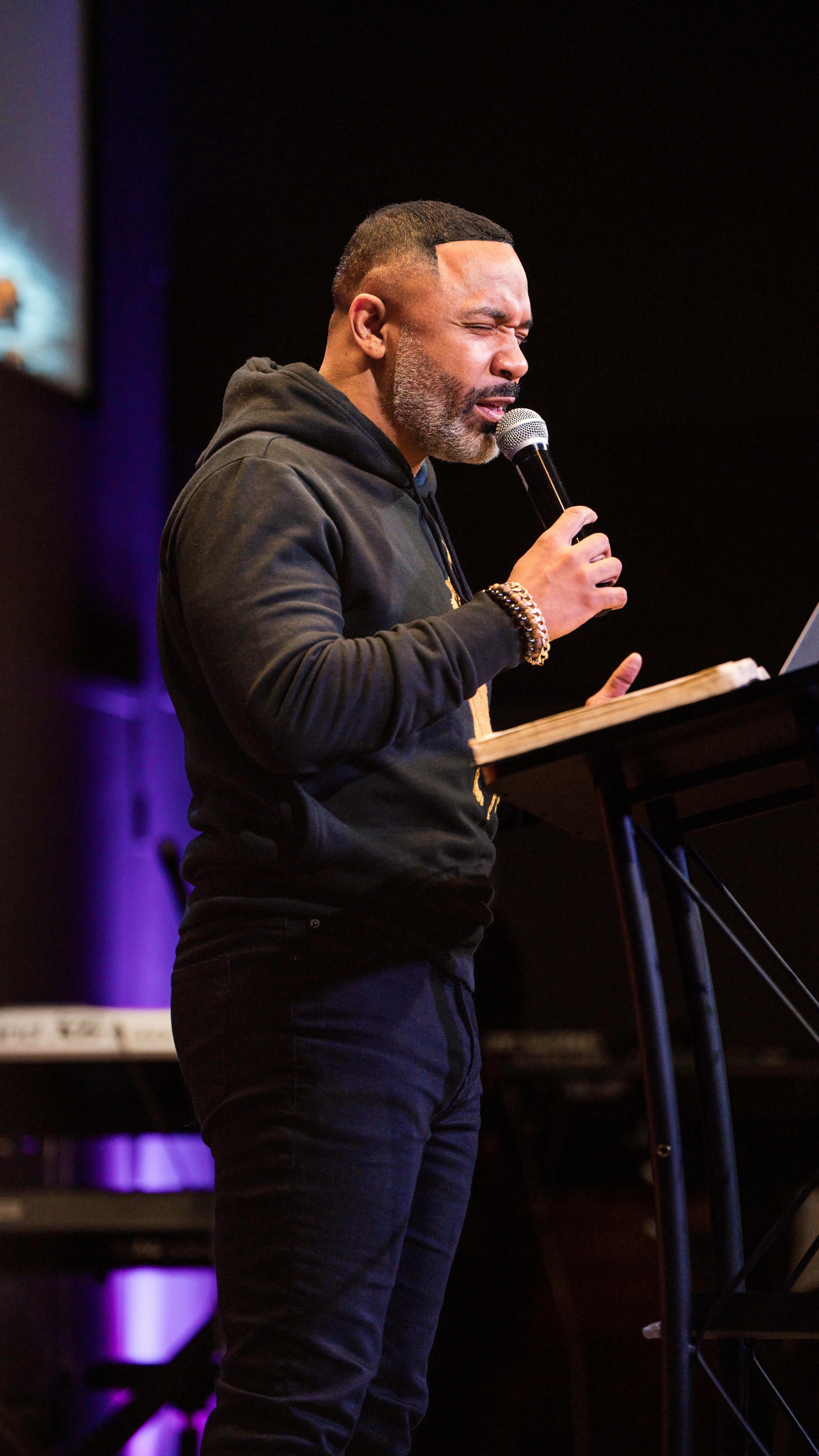 I need an OIL CHANGE!
_
#CityOfGrace614 #COG614 #PlaceOfGrace #ProductOfGrace #AnointedButFlawed