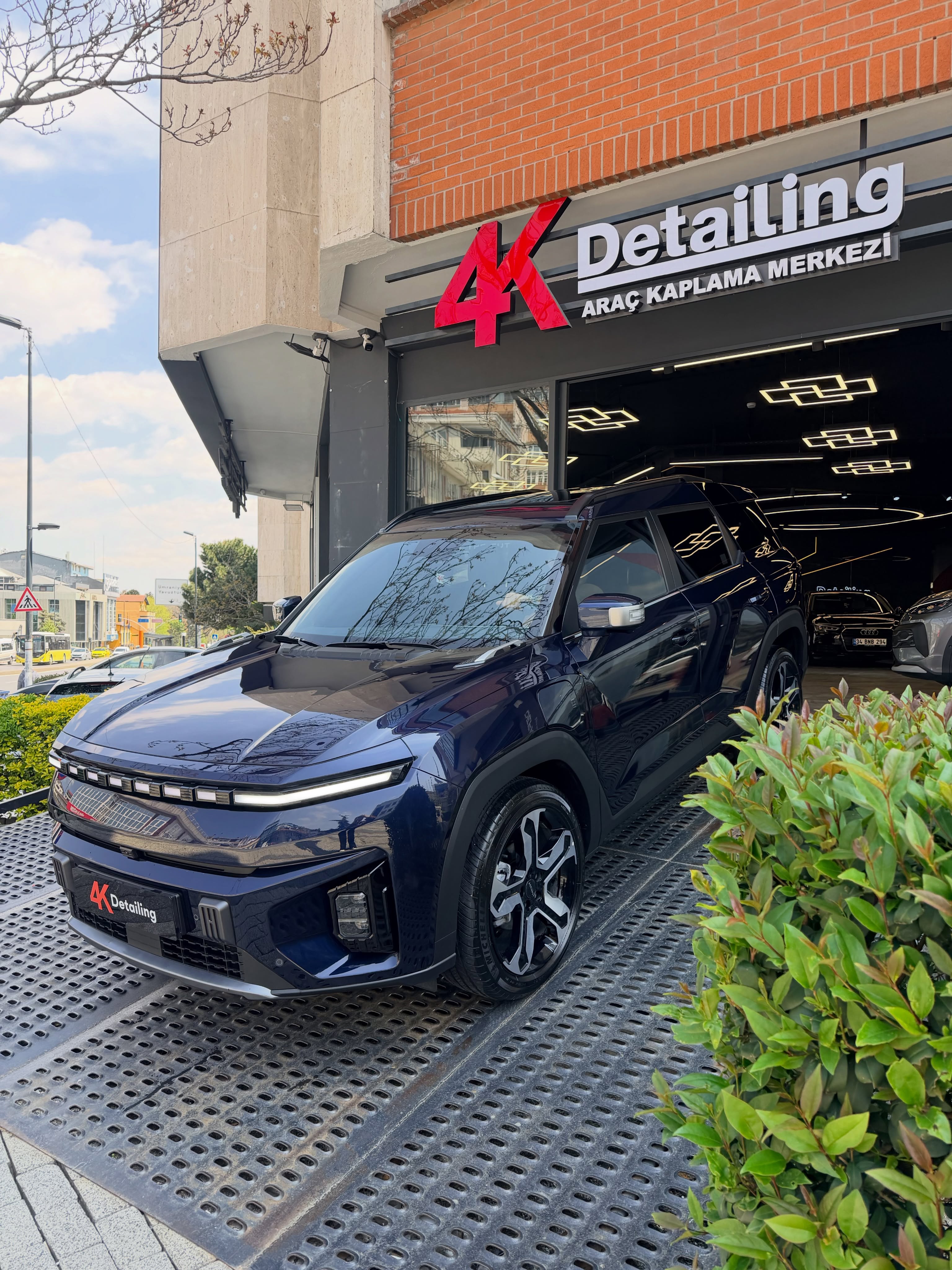 4K Detail’de bir SSANGYONG TORRES daha, SHIELD SERİSİ 190 MİKRON PPF ile baştan sona koruma altına alındı. 🛡️
Detaylı yüzey hazırlığı, kusursuz uygulama ve premium işçilik…
Hem maksimum koruma hem de fabrikasyon parlak görünüm✨
✅ Komple PPF Kaplama
🎁 Ön 2 Cam Filmi
🎁 Multimedya Ekran Koruma
🎁 Ön Cam Seramik Kaplama
4K Detail ayrıcalığıyla hediye edilmiştir. 👏
🛡️ Defance Pro,
7 yıl NFC garanti sistemi ile aracınızı uzun yıllar güvenle korur.
💎4K DETAİL Aracınıza Değer Katar.
#defancepro
#PPFKaplama
#190mikron
#ssangyongtorres