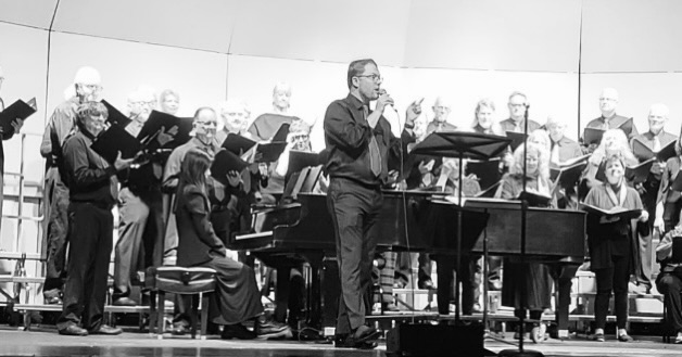 It has been a wonderful season with The Ozark Chorale at Eureka Springs, AR
Everyone likes a big family, I feel so grateful!
I am finally no alone on this journey.❤️
Looking forward to next season!
Photo📷 by Jeff Danos
#ozarkchorale #choir #accompanist