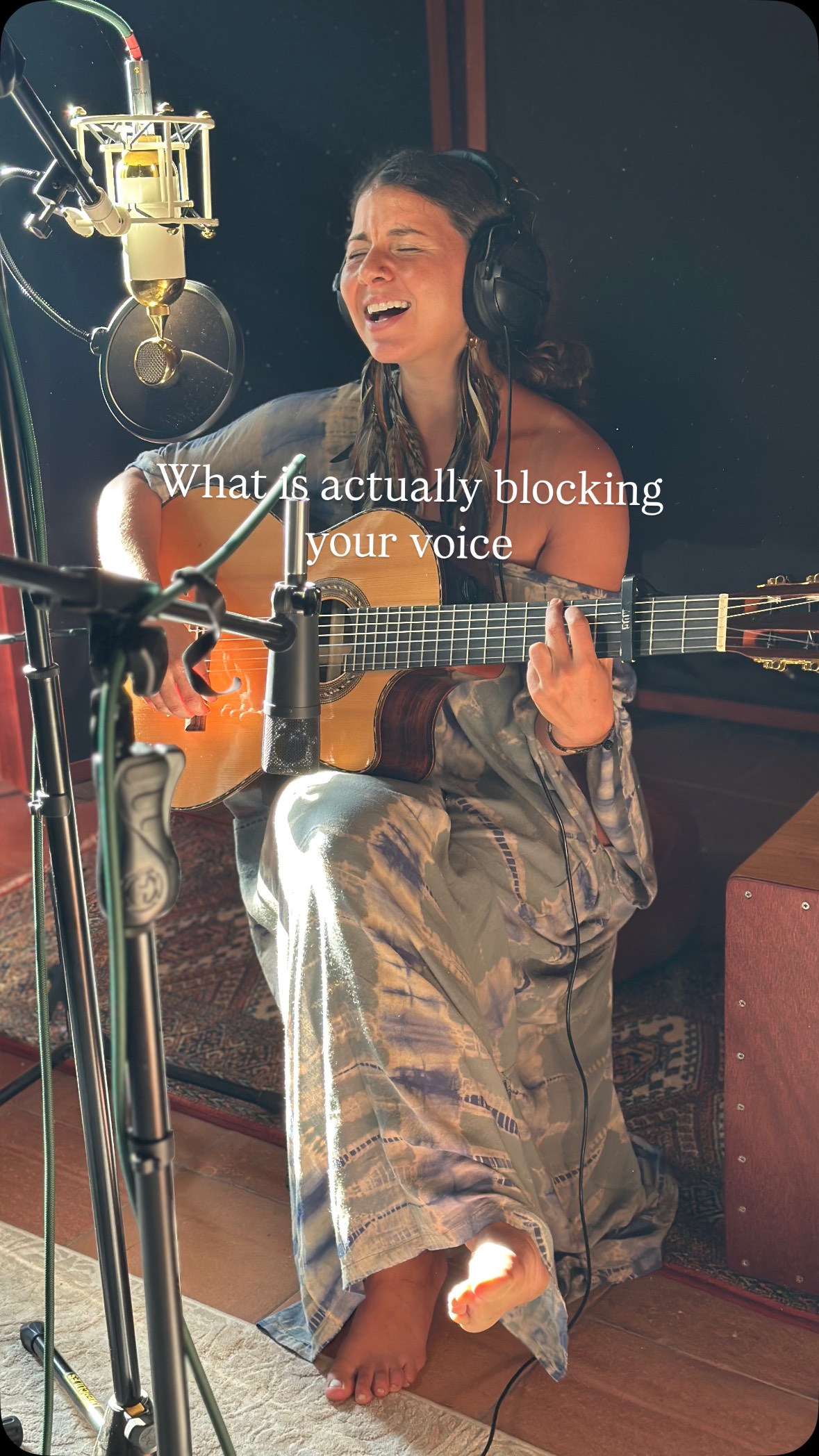 Trying to sound good is the reason your voice feels blocked.
Controlling the way you sound is what prevents the raw power of your prayer from expressing through your voice.
That control is a cage, holding you back from sharing your gifts, and putting guardrails on what is possible for your voice to express in her truth, raw, authentic power.
The expression that moves people, is the expression that comes from honesty. From vulnerability.
The leadership that moves people, is the leadership that comes from the deep place within you, from your own intimate prayer. It cannot be a performance.
Where control ends, truth begins.
#voiceactivation #feminineleadership #medicinewoman