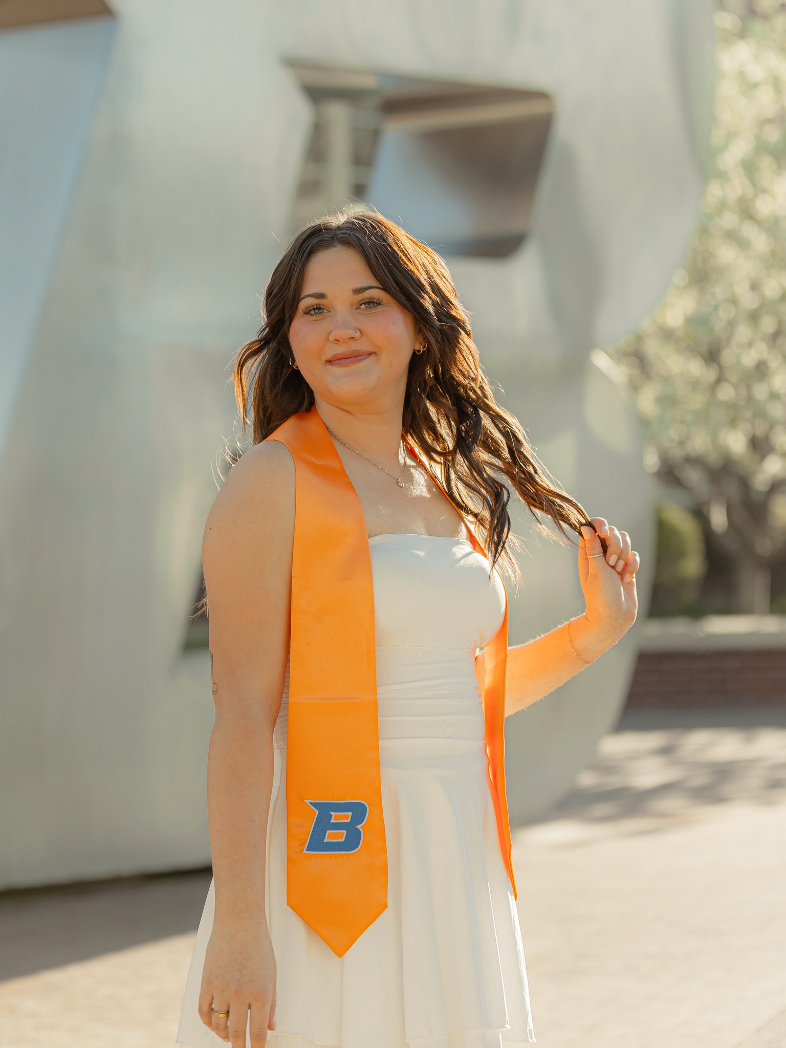 Sunday Grad Day! How do I even pick a favorite?! 💙🧡 #boisestate #boisestategrad #boisephotographer #idahophotographer #gradphotos