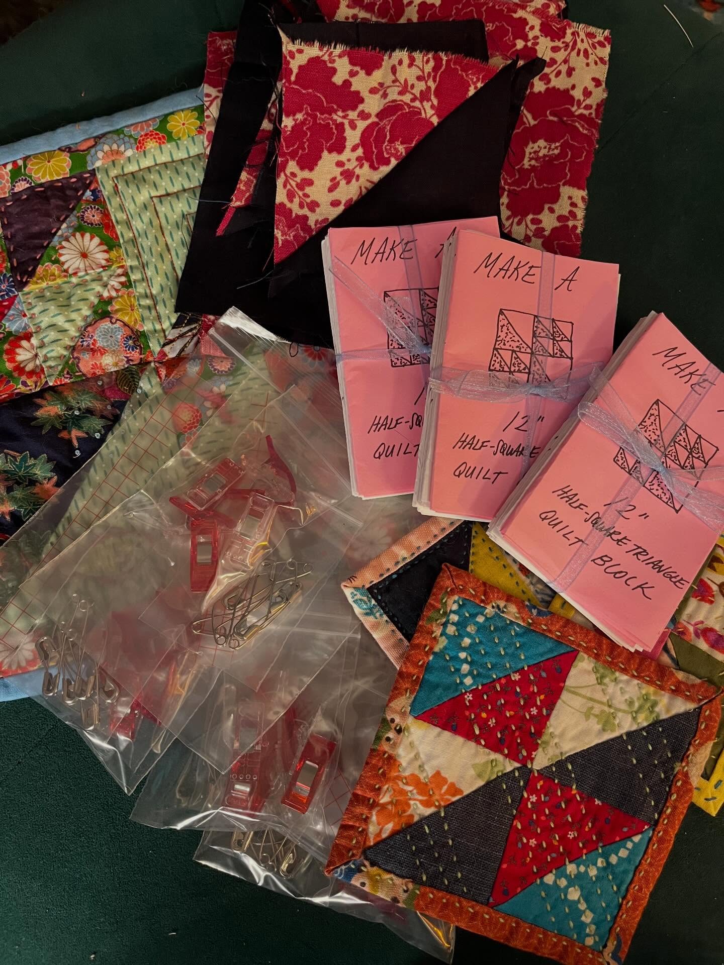 Ready to teach Beginning Quilting tonight! Clips, safety pins, batting, zines, samples…. And yes, it’s legit quilting, not Ann-ly (aka janky) quilting ;). #quilting #halfsquaretriangles #craftingzine