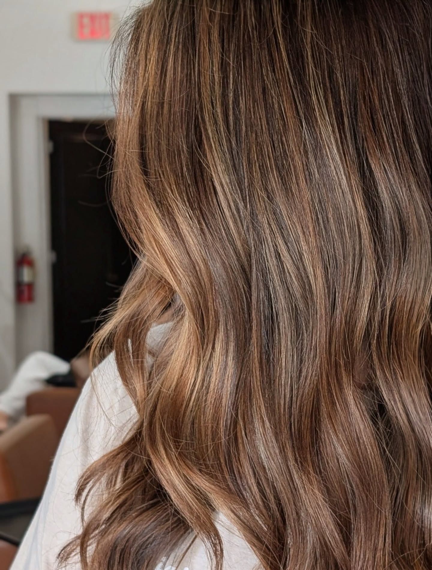 Over here keeping our Brunettes BRUNETTE but spicing them up with a summer glow! 🌞🏝️