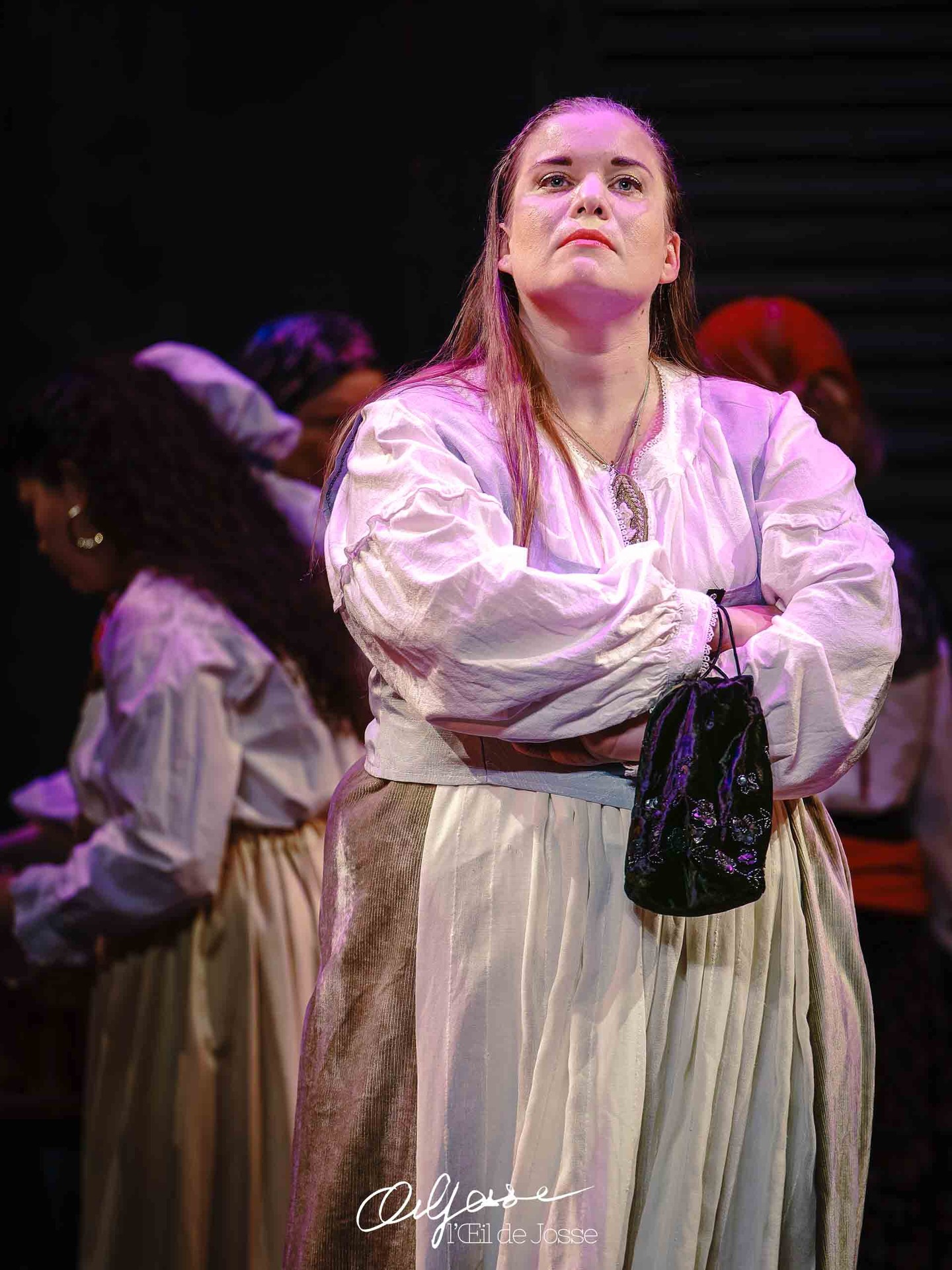 CARMEN
Photo prise le 25 avril 2026
Par la compagnie "Les Voix ailées".
Spectacle tout public, adapté de l'opéra de Georges Bizet et de la nouvelle de Prosper Mérimée.
Solistes :
Dounia El Baaj (Carmen) @dounia.el_baaj , Raymi Bouquet @raymibouquet (Don José), Florine Millon @florine_millon_soprano (Micaëla), Loup Thévenin (Escamillo) et Elisabeth Gilbert (Frasquita).
Formation instrumentale : 1 piano / 1 flûte / 1 violoncelle.
Mise en scène : Sophie Hervé.
Direction musicale : Agnès Bonjean.
Avec la chorale Chœur et Partage de Loreux, et le chœur d’enfants et les figurants de l’Atelier Colom.
#carmen #opéra #bizet #lyrique #voix #chant #romorantin #sortiraromorantin #spectaclevivant #spectacle #photographeorleans #photographespectacle #loeildejosse