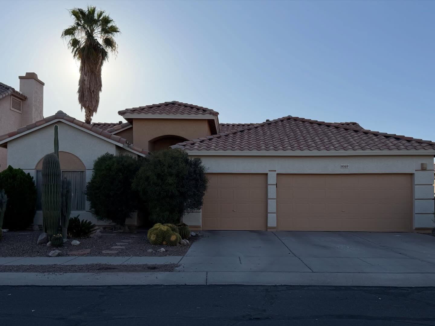 Simple, clean, and done right 🌵🏜️ Ready to update your home? Let’s get it done.💎
📞 520-479-4035
📧 contact@lgndpainting.com
🌐 www.lgndpainting.com