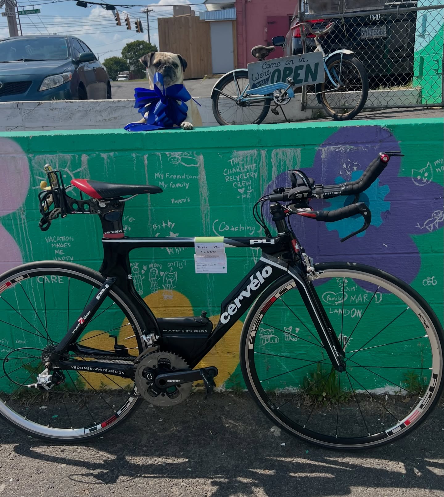 Bike Feature Friday (Ft. Dot Dot)! This Cervélo P4 is built for speed. With its high-performance carbon frame and aerodynamic design, every detail is made to help you move fast. The integrated Cervélo water bottle even doubles as a structural fairing, cutting through the wind while you ride. If you’re looking to stay low, go long, and pick up serious speed, this is a solid option worth checking out.