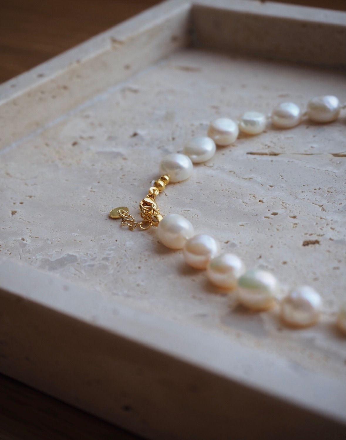ERIKA 🤍🐚 ein Klassiker. Noch auf der Suche nach einem schönem Muttertagsgeschenk? Dann ist ERIKA vielleicht genau die richtige Wahl. Zeitlos und elegant - für jung und alt 💐🩷
noch bis zum 10. Mai mit MOM10 10% auf den gesamten Einkauf sparen 🤍
#muttertag #erika #handgemacht #perlenschmuck #geschenk