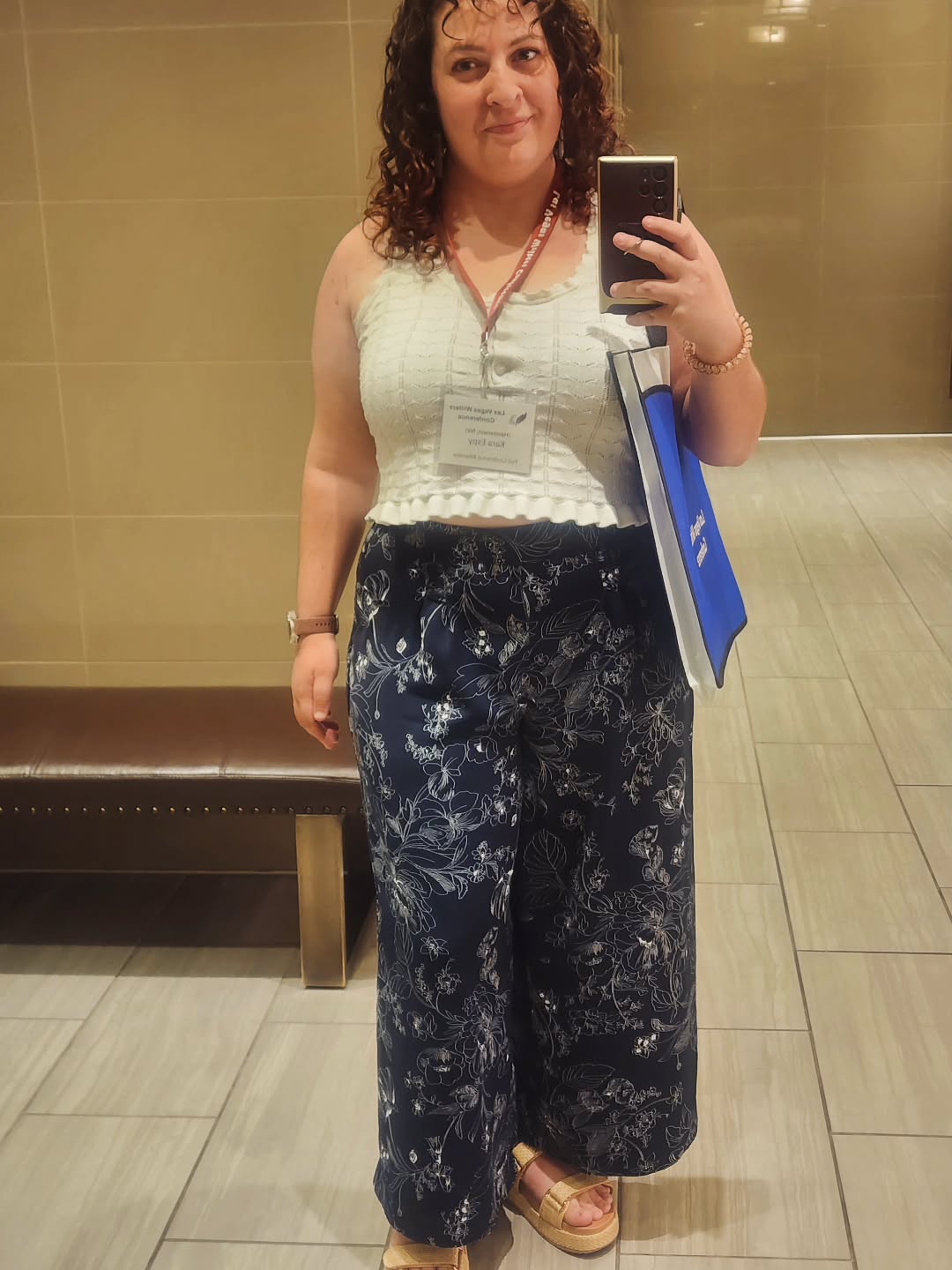 Because I am the WORST at taking pictures, this was the only shot I got during last weekend's fabulous Las Vegas Writer's Conference. A random lady hyped up my outfit so much I decided to take a classic #bathroomselfie π I was truly too busy to take pics, enjoying my time with other writers and publishing pros who care about storytelling as much as I do. Thank you to all my new friends and let's do it again next year π₯³ #happywriting #lvwc #editorlife #whatsyourstory
