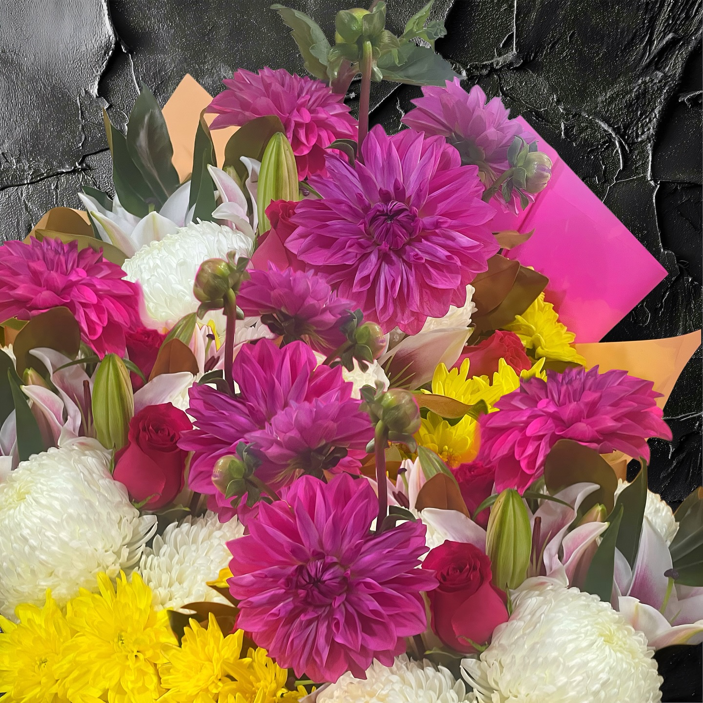 #floral_devine created #Brindabella_official thoughtful gift to mark the completion of a project with a valued client #flowerssaymorethanwords #celebrateflowers