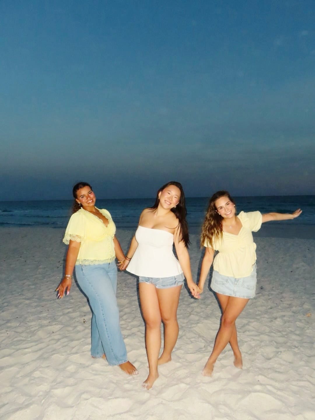 Ready or not summer here we come !!! 💚☀️👙✨
With finals out of the way it’s time for summer !!! Comment below your favorite summer festivities !!!