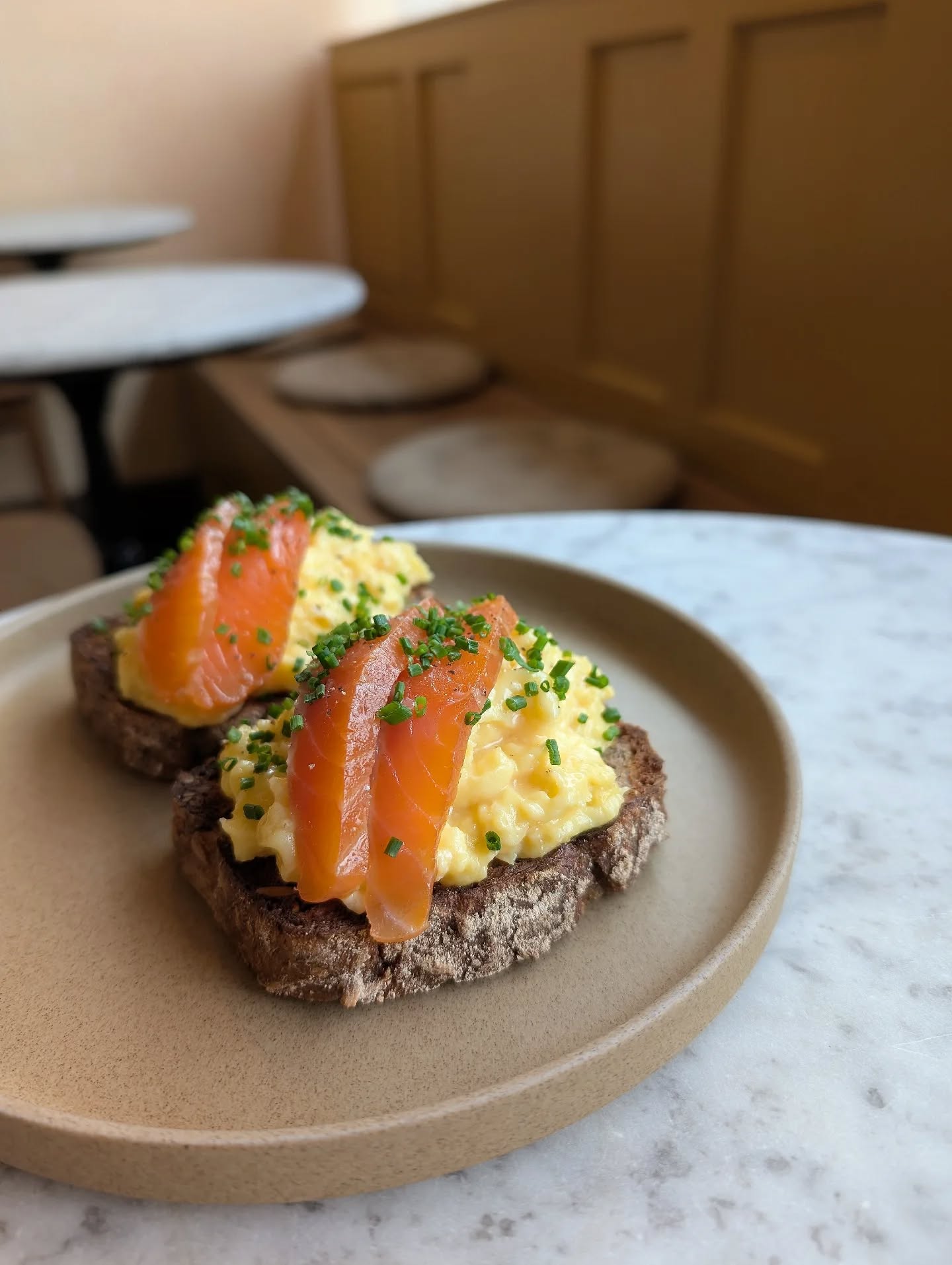 Smoked Trout, Scrambled Eggs on Toasted Rye Bread.
Breakfast from 9am - 11:30am. ☕🍳
@visitarundel @sussexstories @sussexexclusive @discover_sussex @experiencesussex #juniperarundel #cafeandbakeryarundel ##breakfsstmenuarundel #breakfasttıme