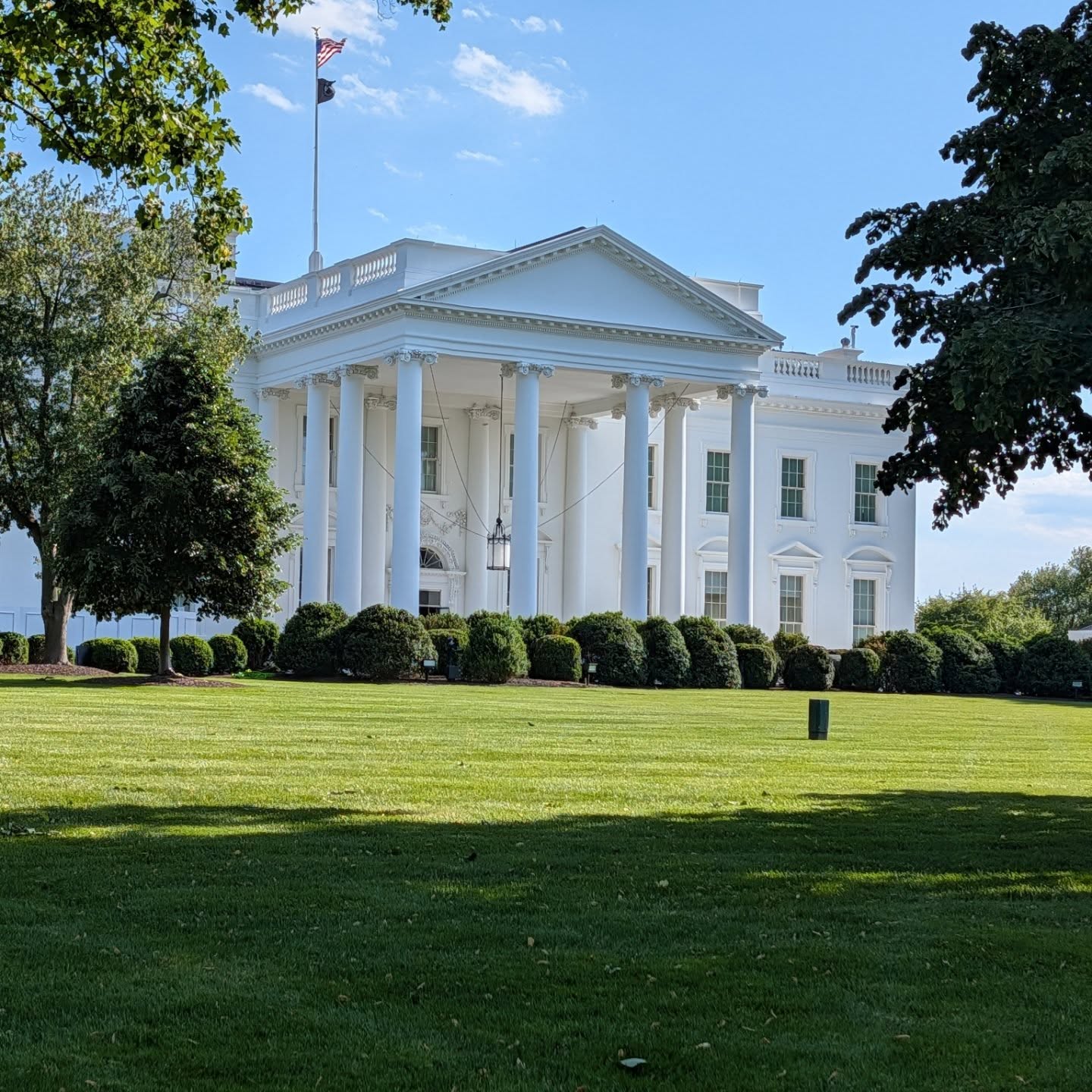Campcraft Outdoors was at the White House today. Who knew handcrafted waxed canvas that's made in the USA would receive recognition from the highest office. Yet, here we are, representing Kentucky at the Small Business Summit. And yes, that's Rick from Pawn Stars who was also recognized. #campcraftoutdoors #smallbusiness #madeinamerica🇺🇸