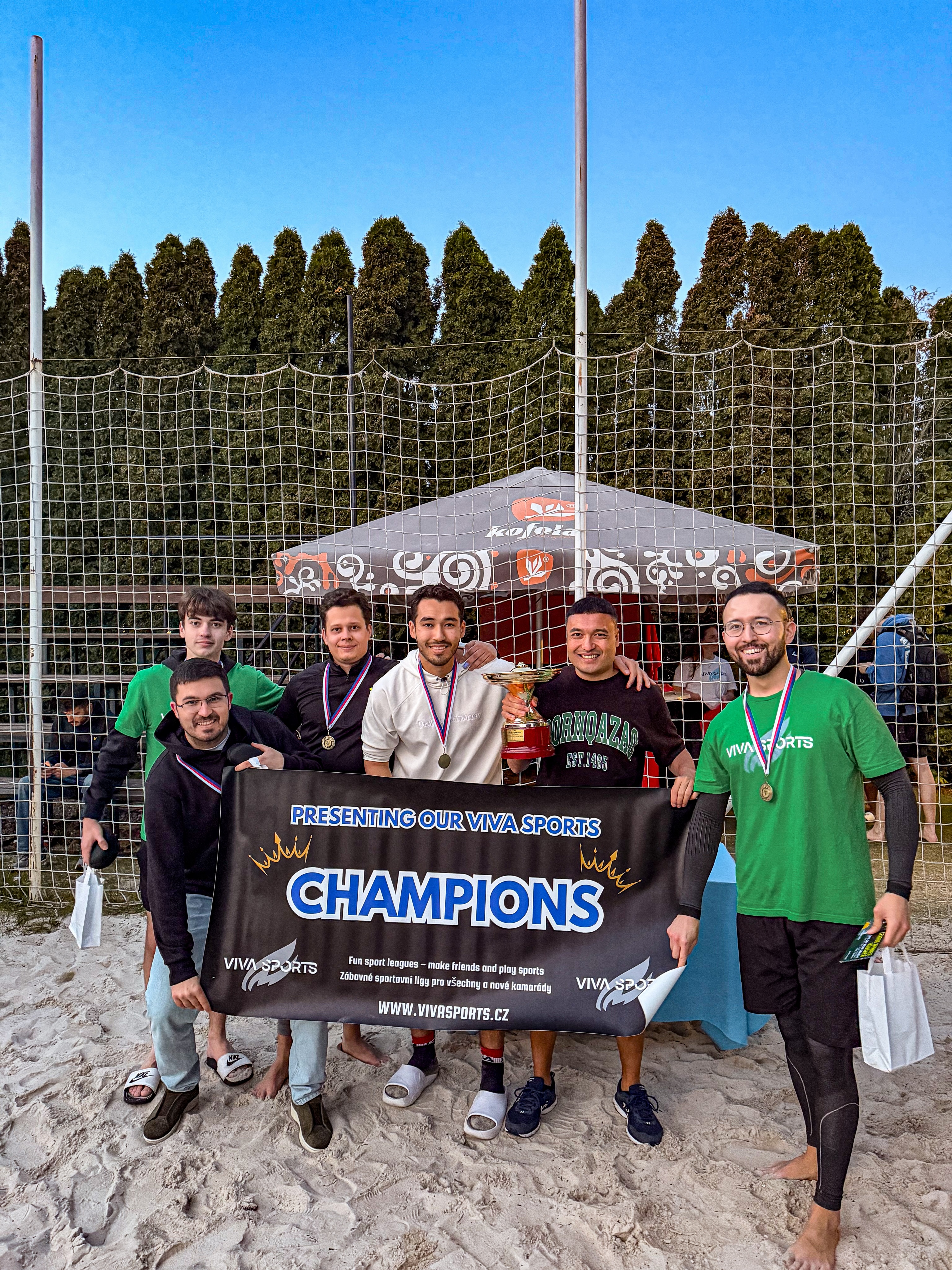 Congrats to our Spring Beach Volleyball League champs! 🏆
Wednesday League: Air Force One 🏐
Friday League: Kebab Heroes 🏐
Big up to all runners up and our social players of the league!
Sign ups for our spring summer leagues close May 18. Link in bio 👆