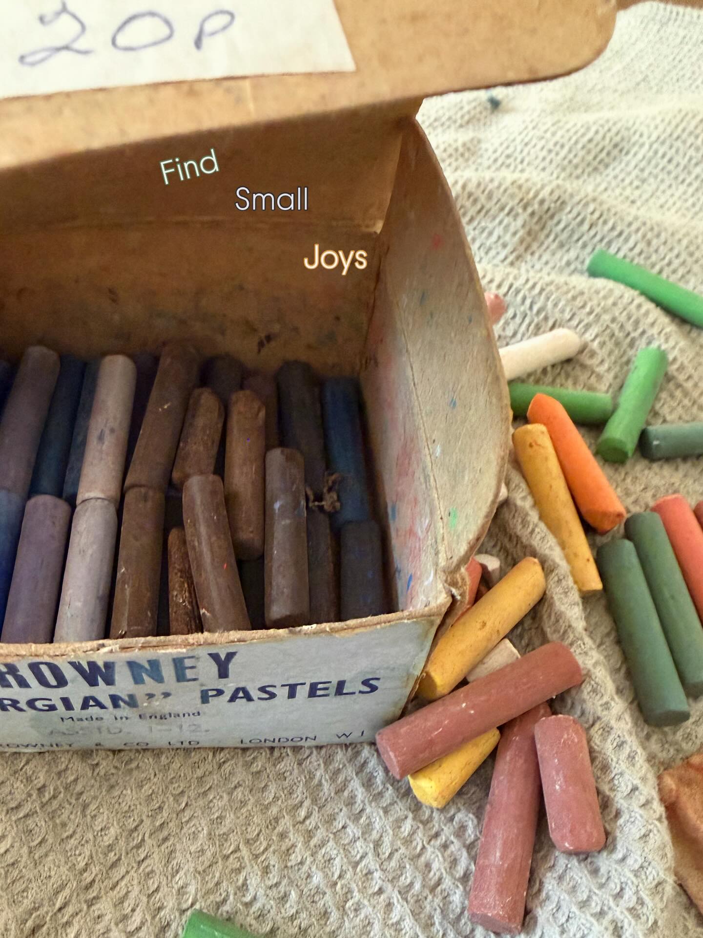 Found some old Rowney Georgian pastels in the shed today. Still had the price on… 20p.
The colours are just gorgeous. Proper rich, chalky, nostalgic somehow and I felt genuinely excited opening them up, like I’d stumbled across a little pocket of something.
I talk a lot about small joys but a client said to me the other day that she tries to find one thing, every single day and these pastels made me think of her today 😊
I’ll be using them later.
What little joys have you come across this bank holiday?
#smalljoys #noticing #everydaymoments #comfortableconfidence #slowliving #simplepleasures #mindfulmoments #creativeprocess #presence #selfconnection #littlethings #bankholidayvibes #wellbeing #coachlife