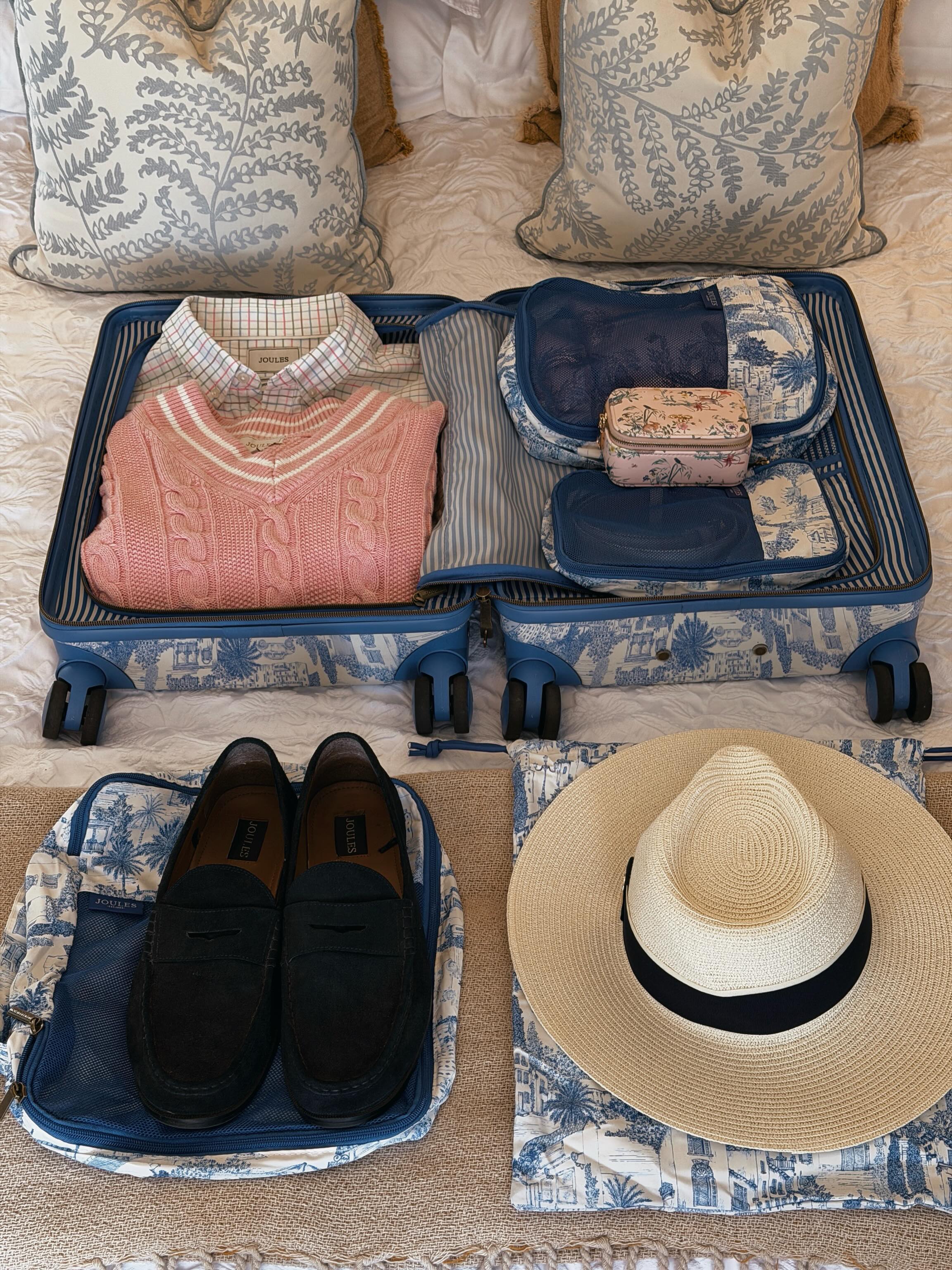 A little bit of order, a lot of charm💙
The all new @joules City Toile Packing Cube Set is here - making packing feel (almost) as fun as the trip itself.
From suitcase chaos to clam in seconds.
@countrysiderapunzel
Want to stock our products? Send us a message or check the link in our bio!
#Joules #TravelEssentials #PackingCubes #Travel #NewLaunch
